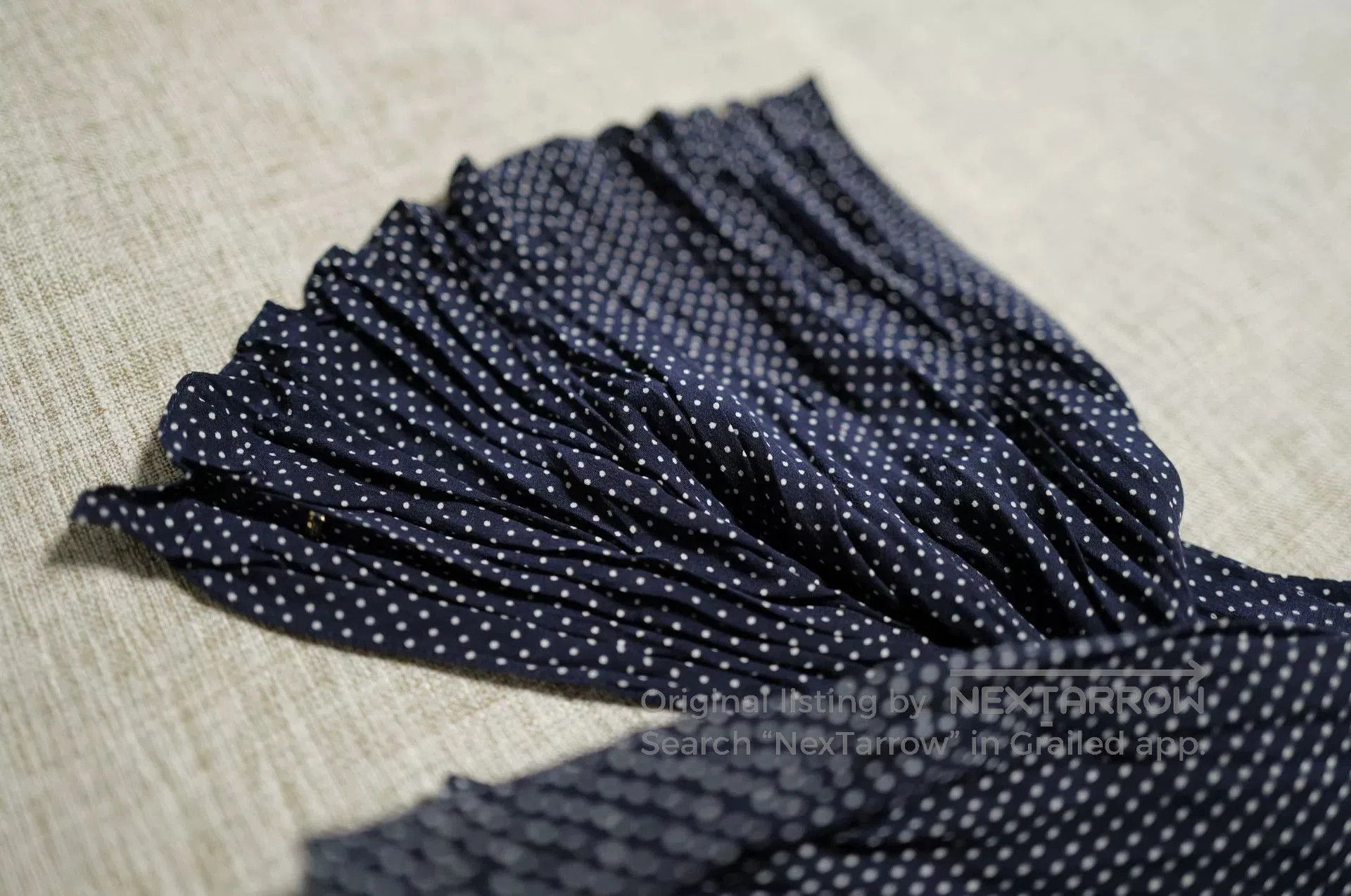 Saint Laurent Paris Saint Laurent Polka Dot Silk Scarf. Size ONE SIZE - 2 Thumbnail