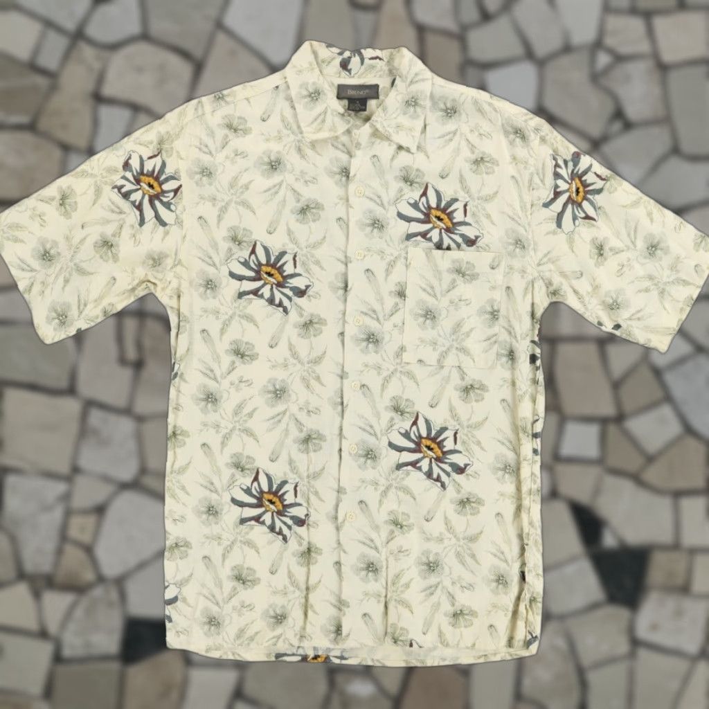 Vintage Bruno Linen Floral Button Up Shirt Beige M Men Shirt Short Sleeve Casual Button Up Shirt with Floral Pattern Size US M / EU 48-50 / 2 - 1 Thumbnail