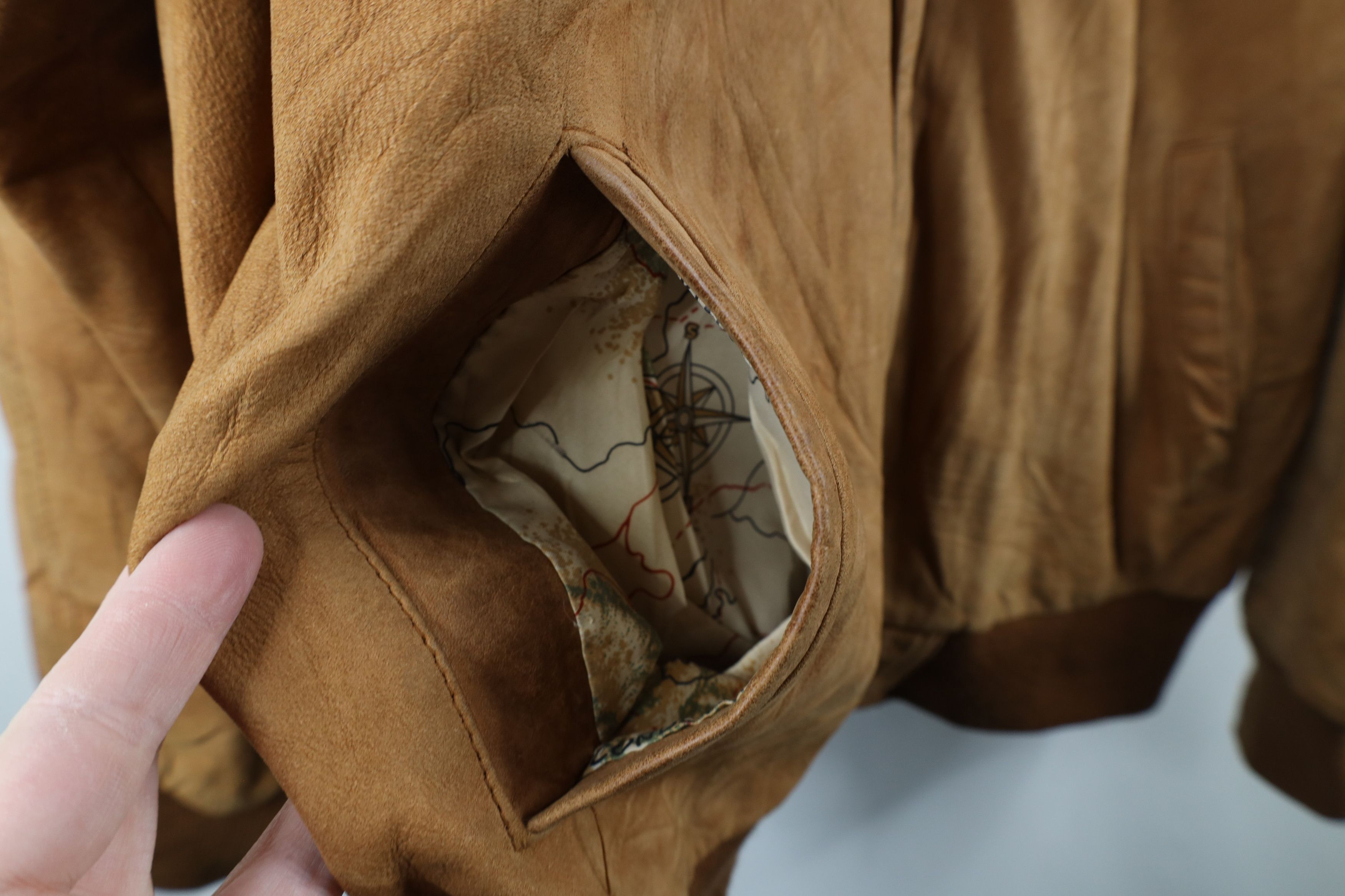 Marlboro × Vintage Vintage 90s Marlboro Suede Leather Bomber Jacket Brown Size US XL / EU 56 / 4 - 10 Thumbnail