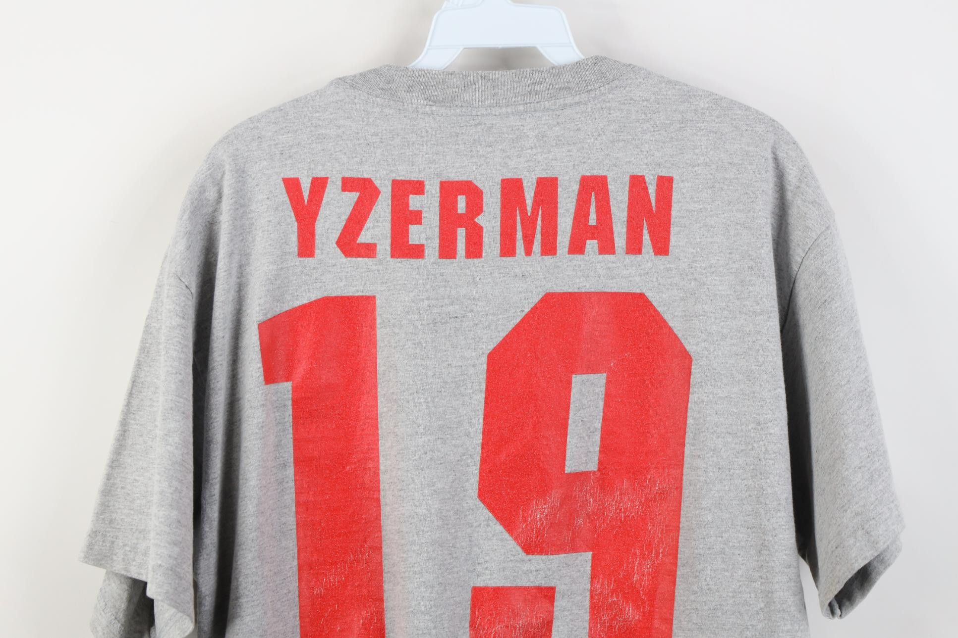 Vintage Vintage 90s Steve Yzerman Red Wings Jersey T-Shirt #19 Size US L / EU 52-54 / 3 - 12 Thumbnail