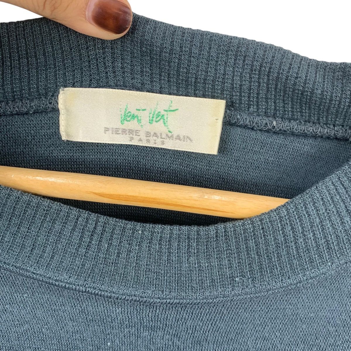 Pierre Balmain Vintage PIERRE BALMAIN PARIS Vent Vert Embroidered Sweatshir Size XXL / US 16-18 / IT 52-54 - 8 Thumbnail