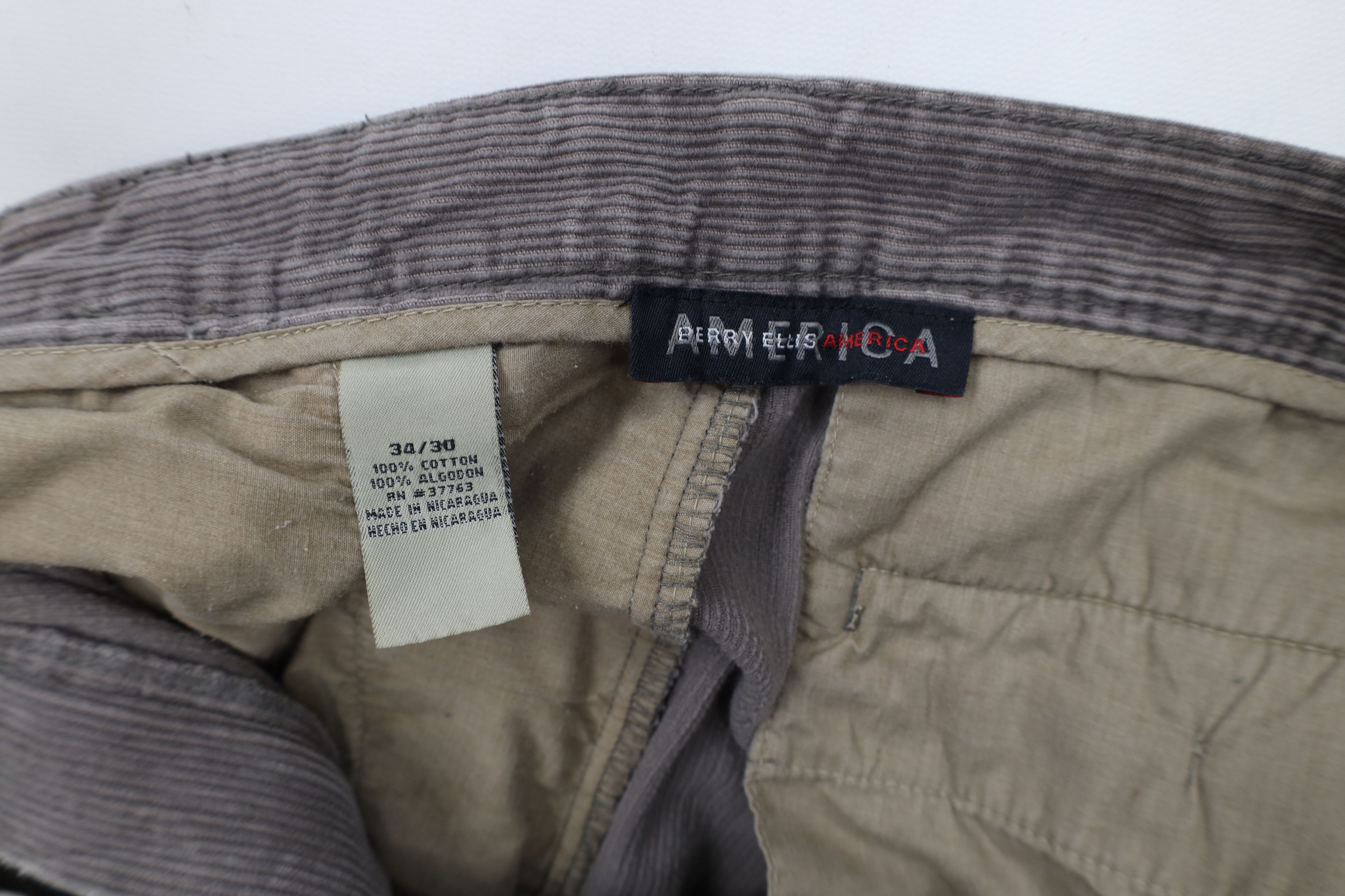 Vintage Vintage 90s Streetwear Cuffed Wide Leg Corduroy Chino Pants Size US 34 / EU 50 - 9 Thumbnail