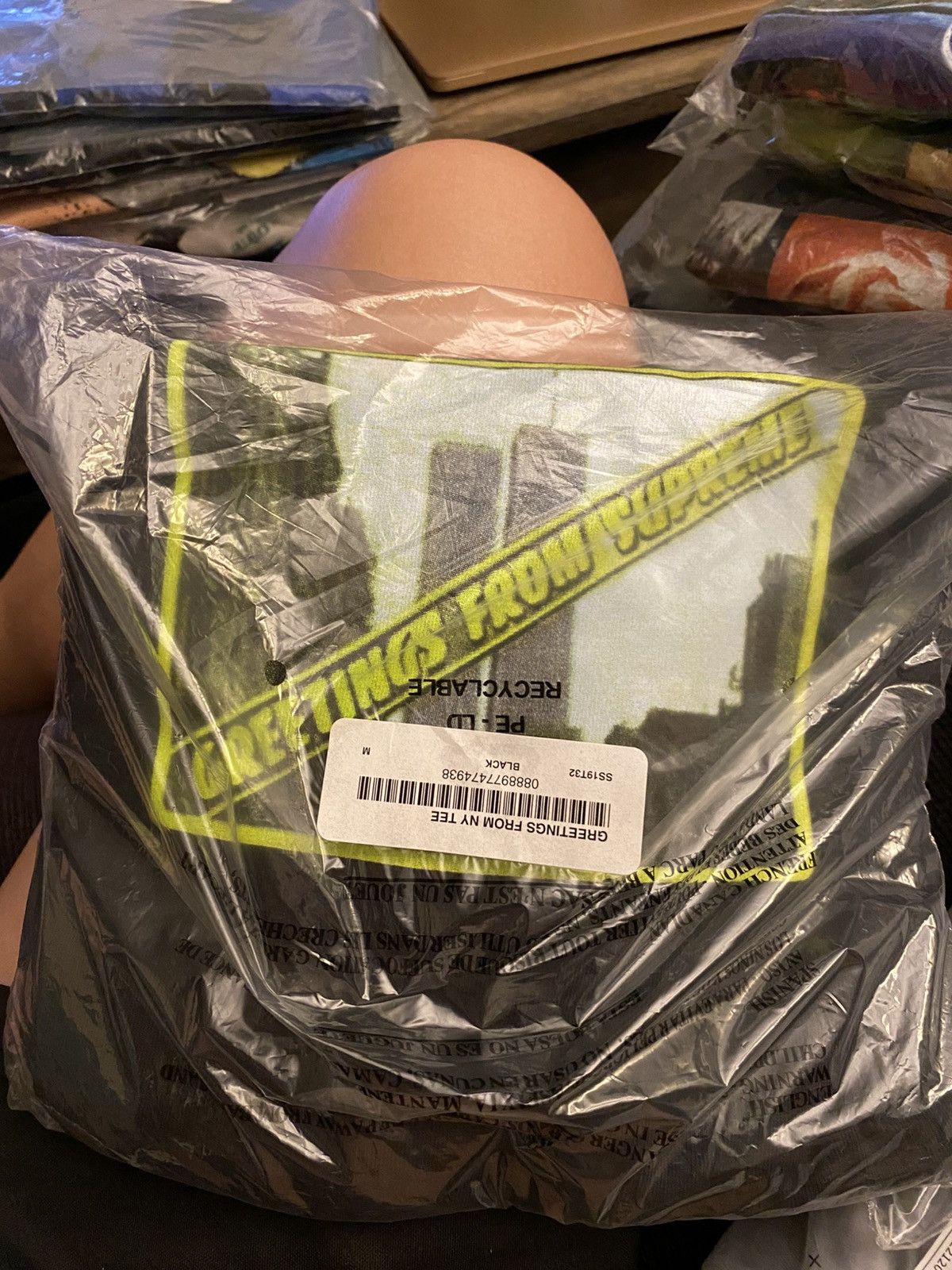 Supreme Supreme Greetings From NY Black. Size M Size US M / EU 48-50 / 2 - 1 Thumbnail