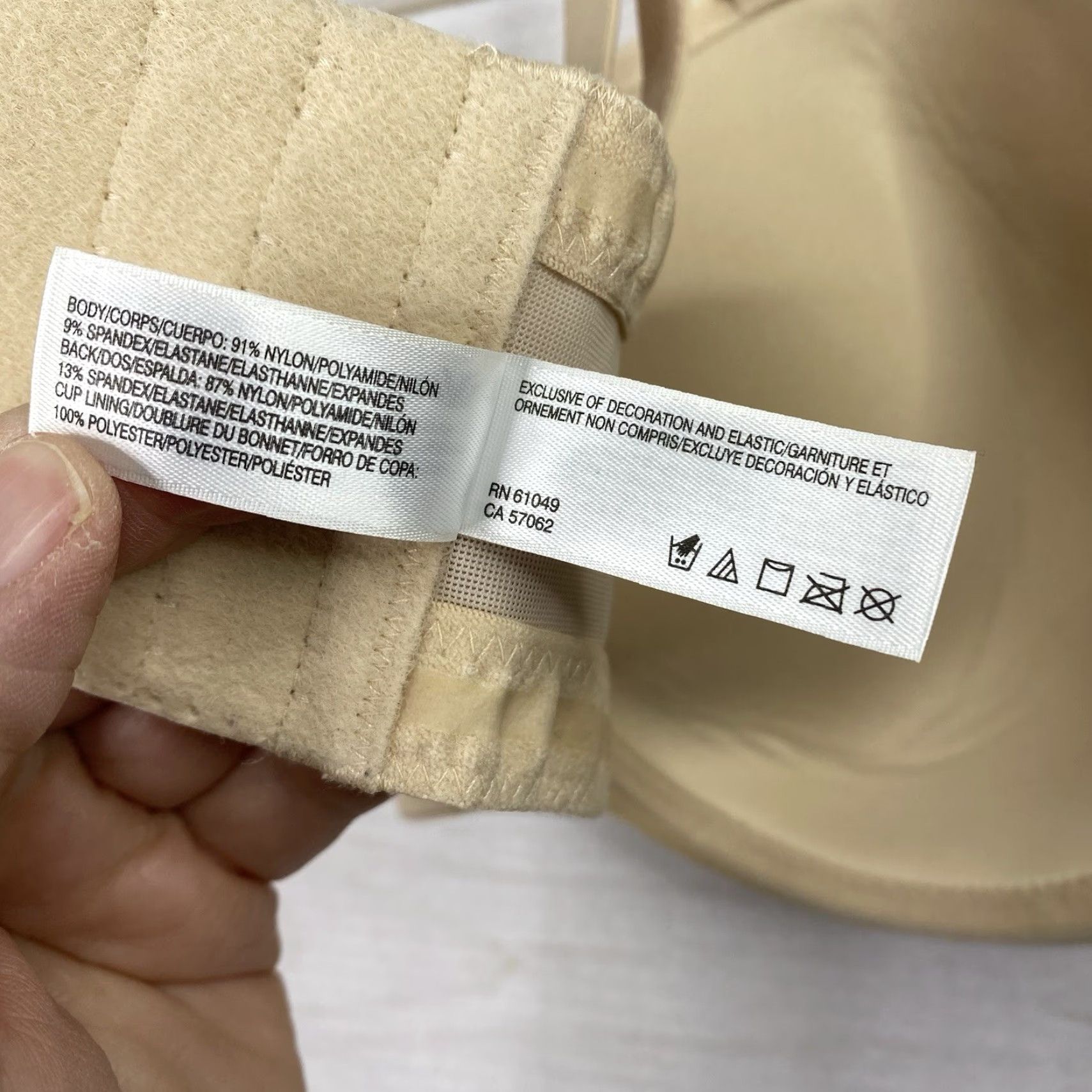 Vintage Wacoal Red Carpet Strapless Underwire Bra 36DDD Beige Full Coverage T-Shirt Bra 854119 Womens Size ONE SIZE - 7 Thumbnail
