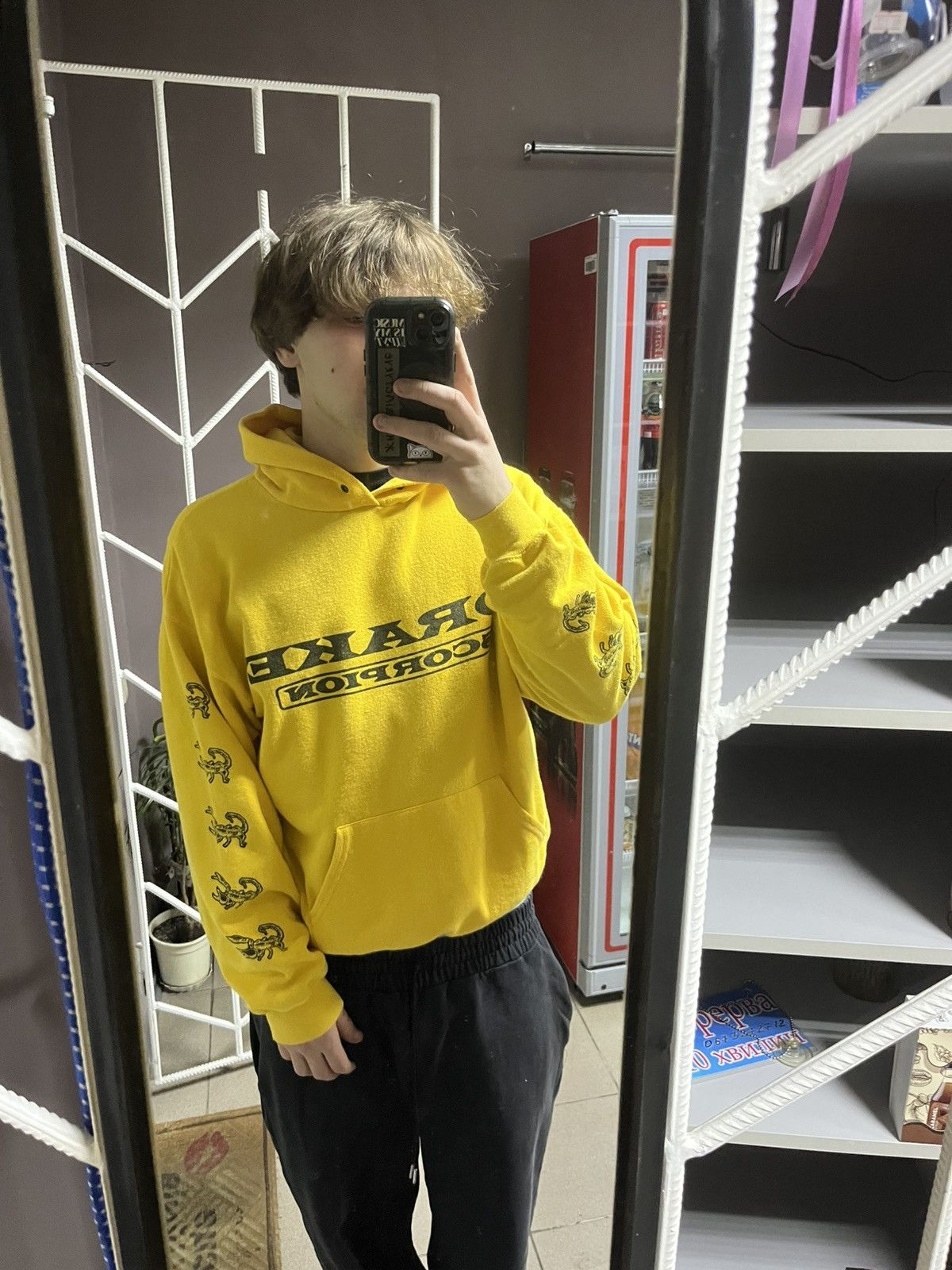 October's Very Own Drake Scorpions Yellow 2019 Tour Hoodie Size US M / EU 48-50 / 2 - 8 Thumbnail