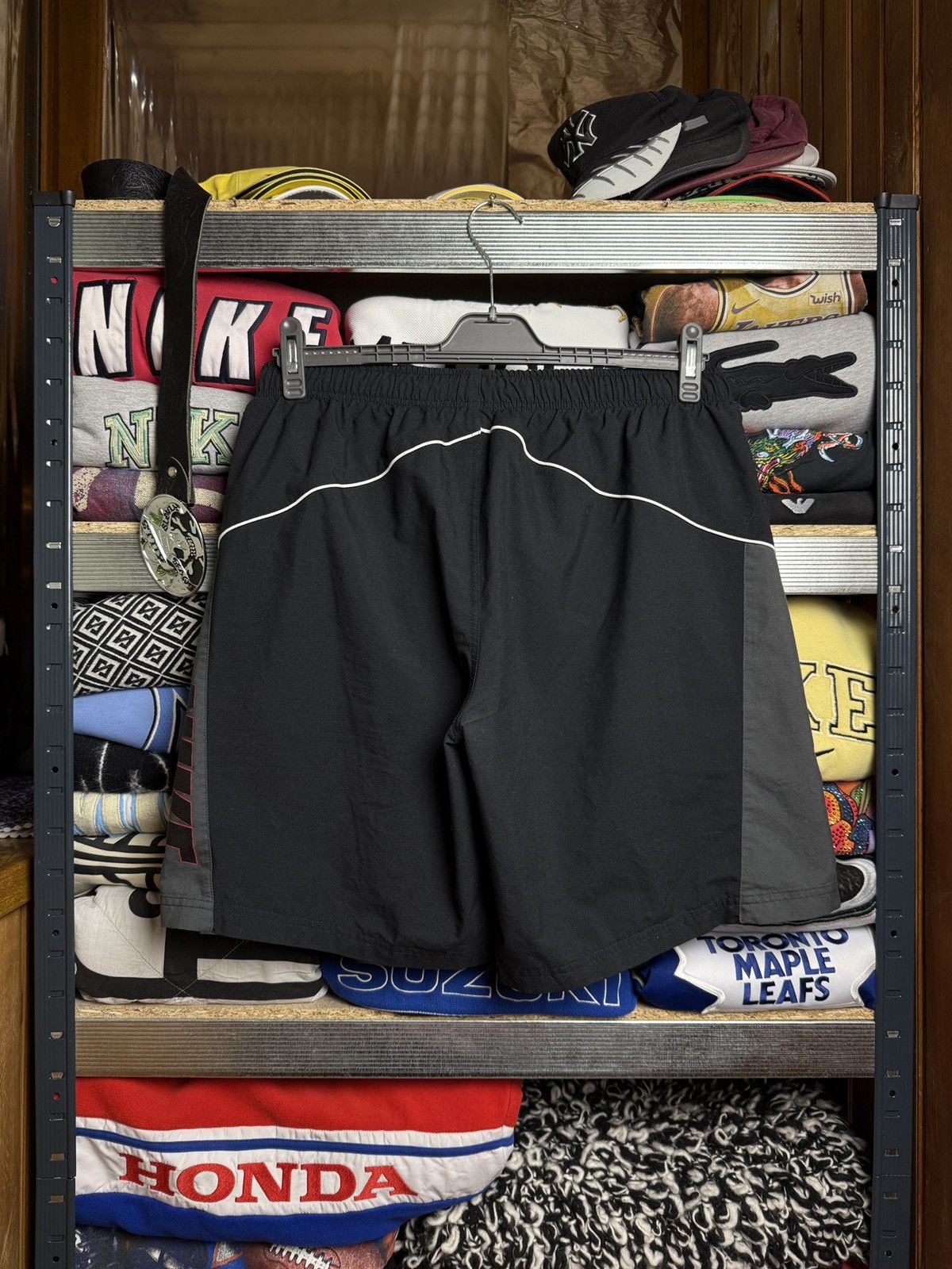 Nike Nike vintage Y2K shorts Size US 34 / EU 50 - 2 Thumbnail