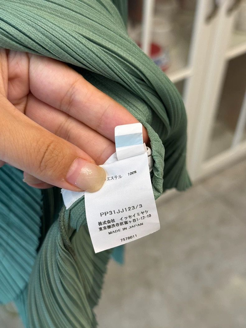 Issey Miyake Issey Miyake size:3 A light green pleated cardigan Size XS / US 0-2 / IT 36-38 - 4 Thumbnail