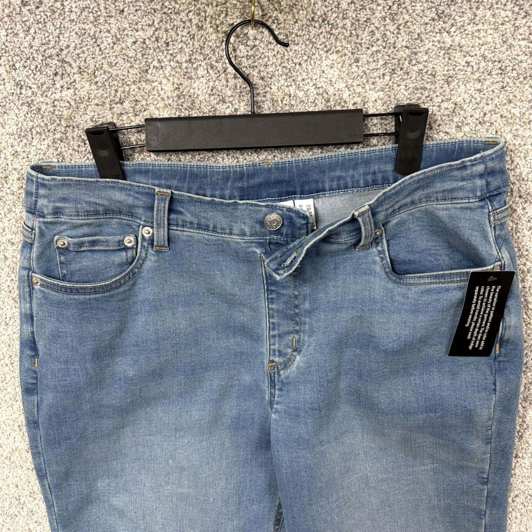 Denim & Co. Denim & Co Capri Jeans 12P Petite Blue Medium Wash Cropped Stretch Denim Five-Pocket Capris Womens Mens Girls Size 34" / US 12 / IT 48 - 7 Thumbnail