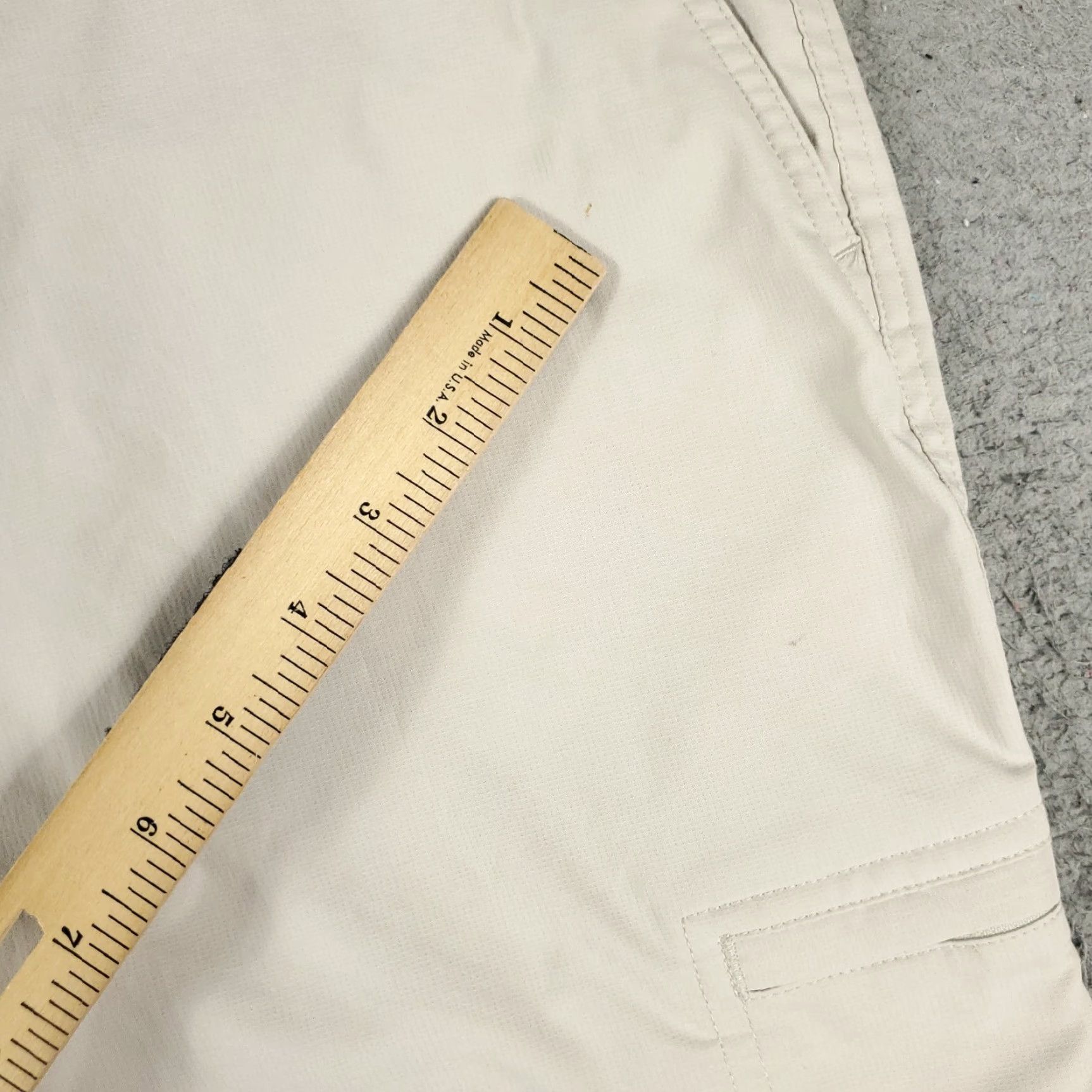 Nike Nike Shorts Mens Size 42 Beige Golf Dri Fit Casual Flat Front Chino logo pockets stretch zipper belt loops polyester front flat front chino shirt? Size US 42 / EU 58 - 7 Thumbnail