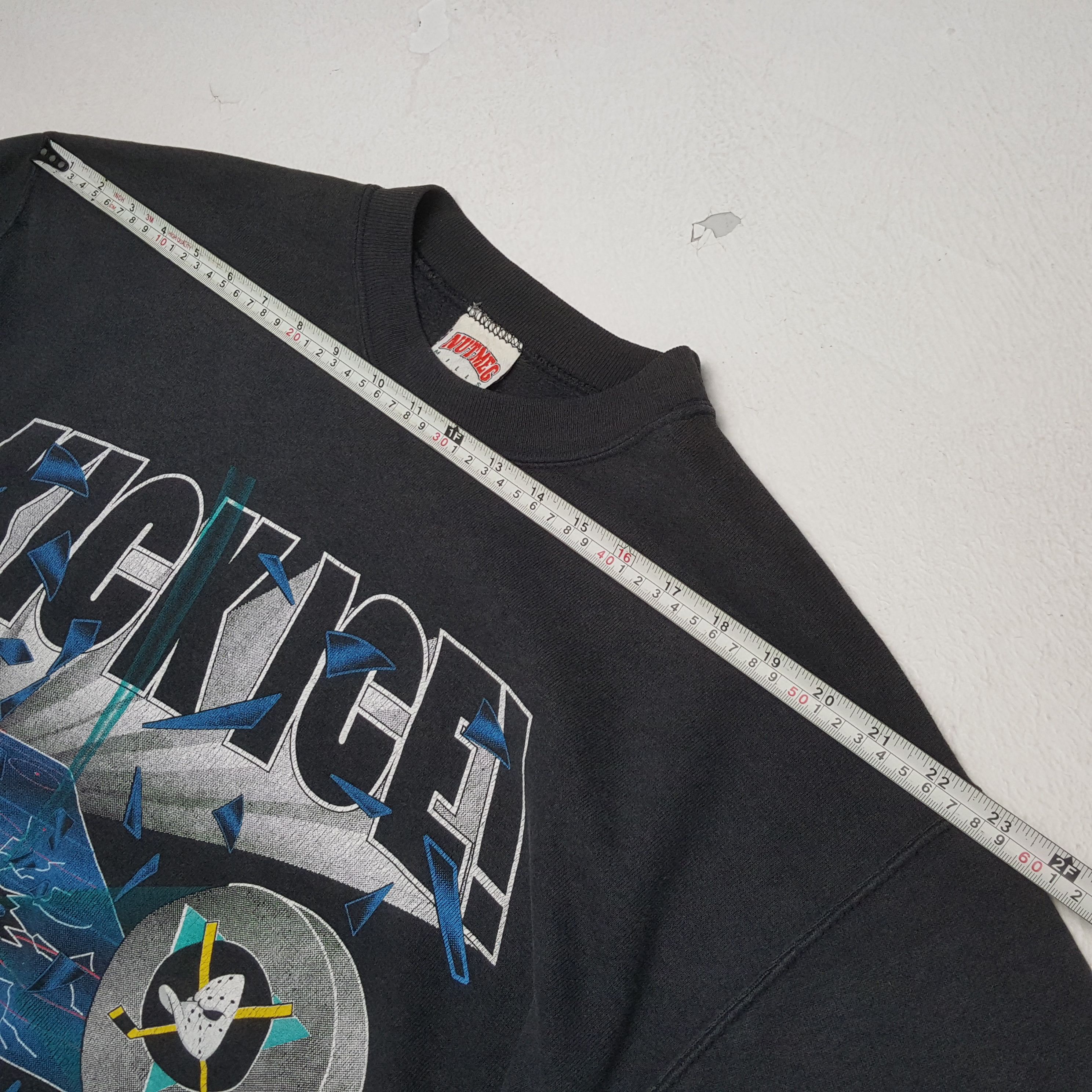 NHL × Nutmeg × Vintage MIGHTY DUCKS NHL DISNEY Ice Hockey Team Vintage Sweatshirt Size US L / EU 52-54 / 3 - 4 Thumbnail