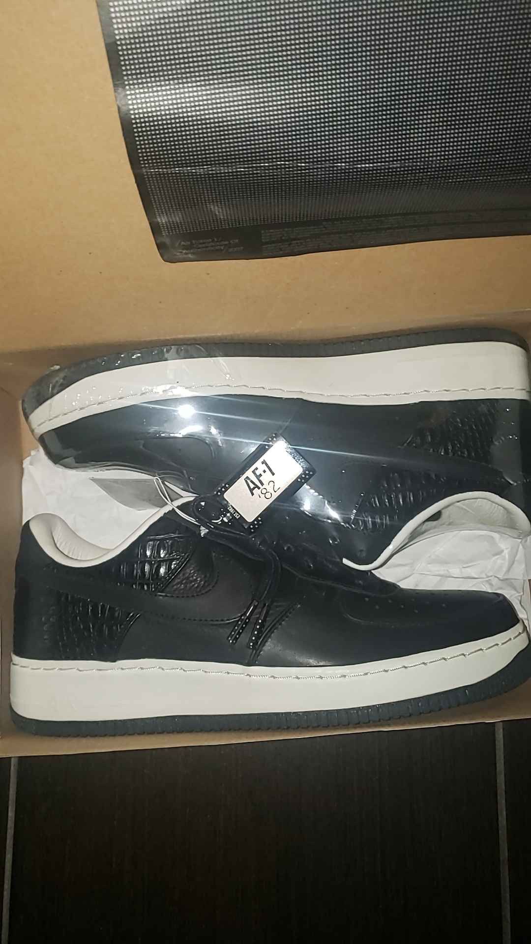 Nike 07 AF1 Low AF1 82 07 Supreme QK Black Croc/Black Sail Size US 9.5 / EU 42-43 - 3 Thumbnail