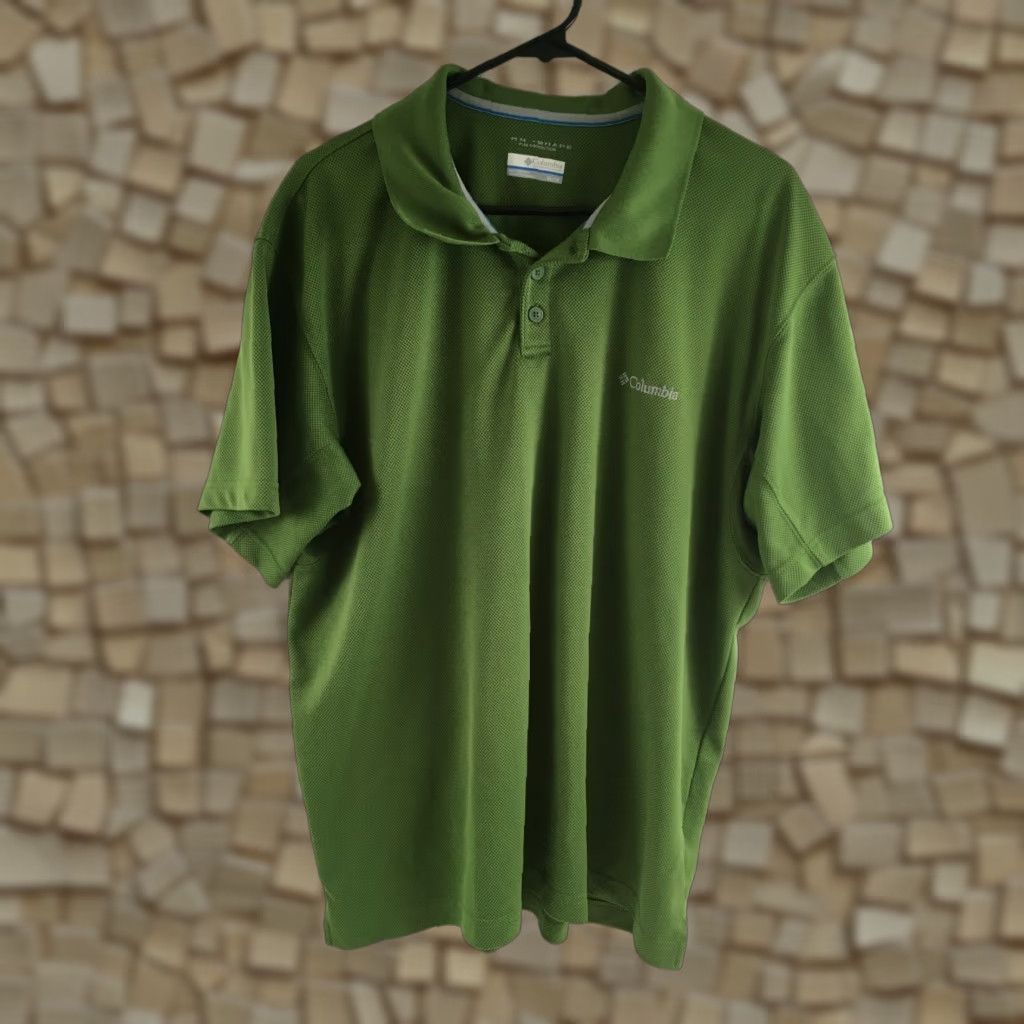 Vintage Columbia Polo Shirt Men XL Green Short Sleeve Collared ¼ Button Pull Over Polo Mens XL Green (Good Used Condition) Size US XL / EU 56 / 4 - 1 Thumbnail