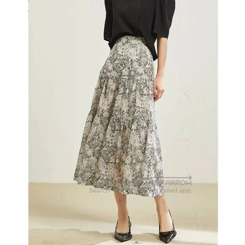 Burberry Burberry Multicolor Silk Blend Midi Skirt. Size 23" - 9 Thumbnail