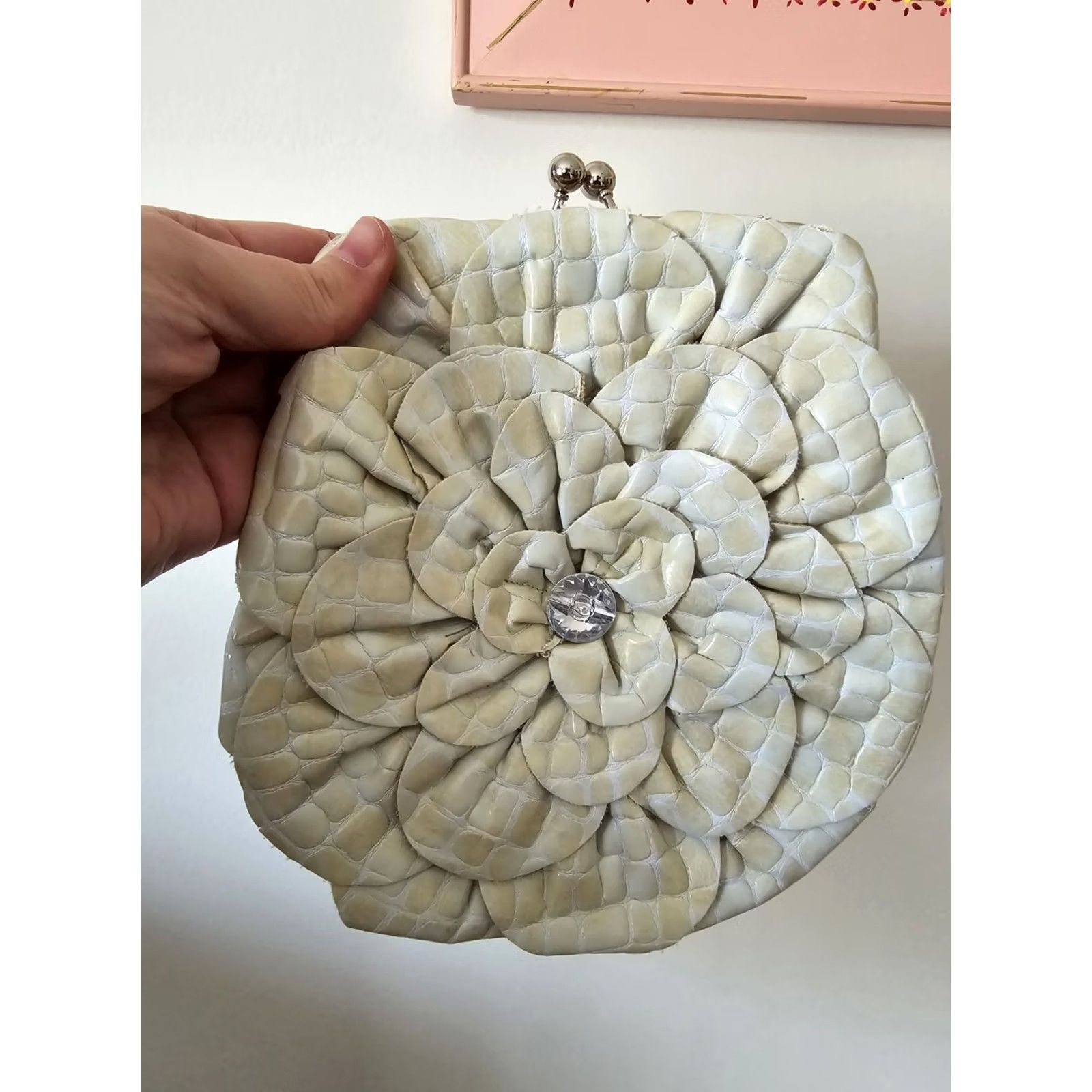 Vintage VINTAGE 90s Y2k Ivory Rose Crossbody Bag Fairycore Romantic Ethereal Purse Women Size ONE SIZE - 7 Thumbnail