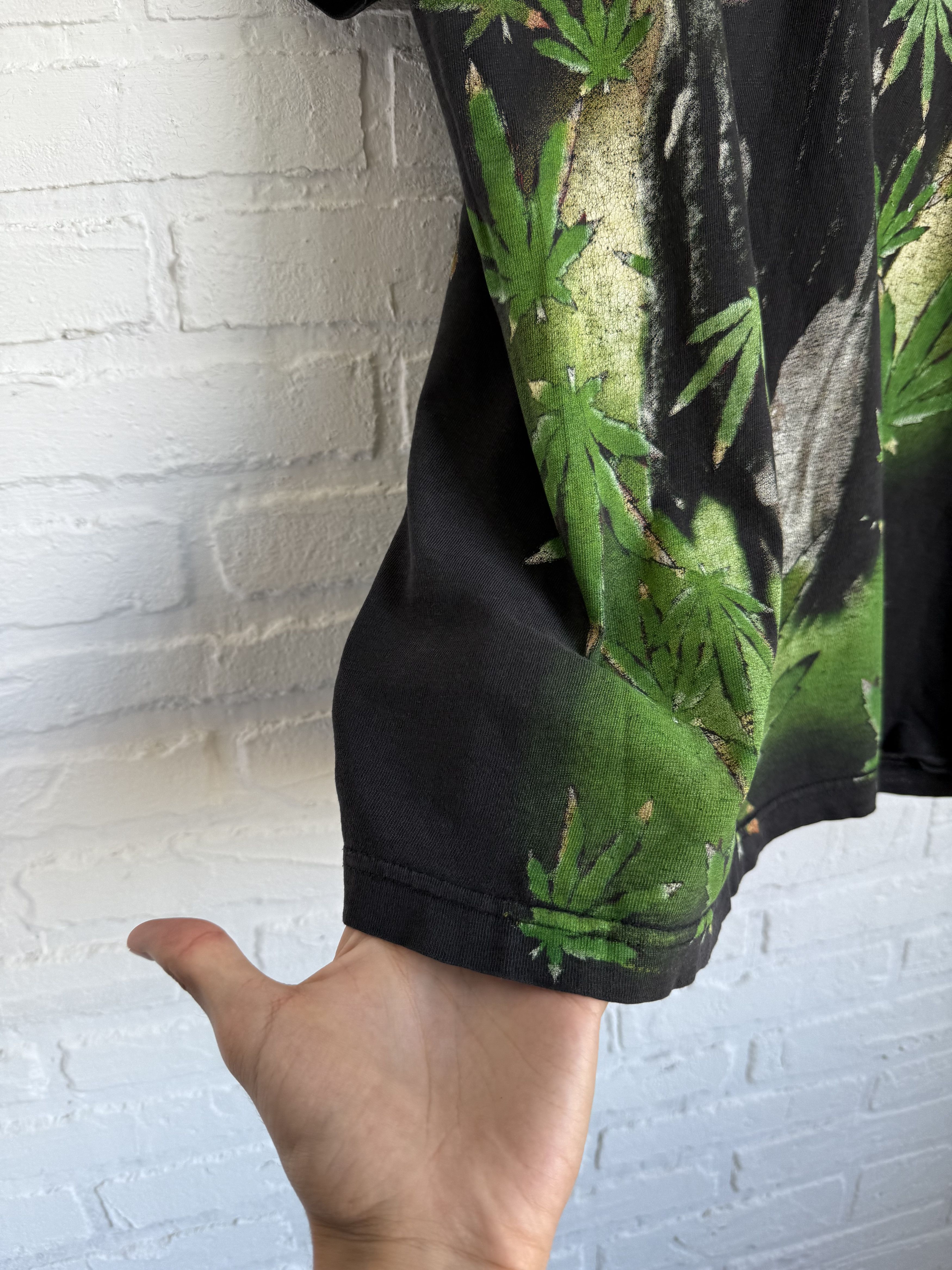 Bob Marley Vintage 90s Bob Marley Rastaman Reggae Marijuana tee Size US L / EU 52-54 / 3 - 7 Thumbnail