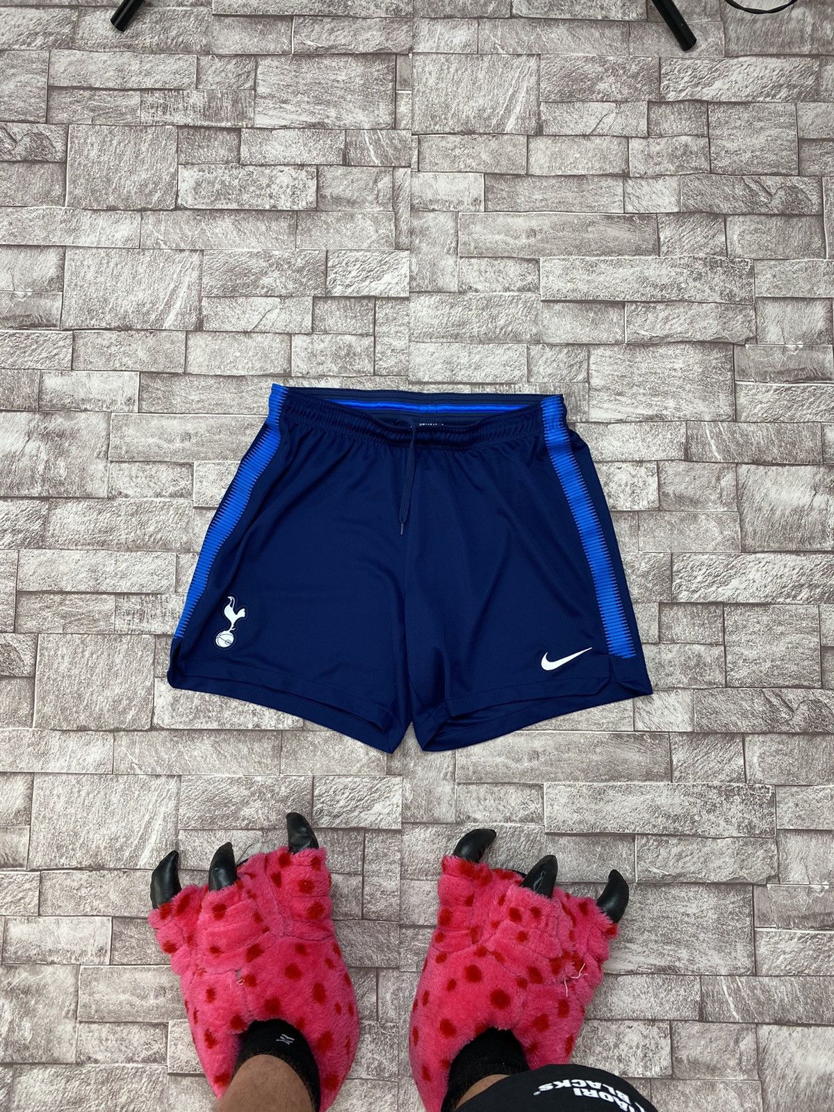 Nike × Vintage Y2k Nike Tottenham Hotspur 2016\2017 3rd shorts ( Size M) Size US 32 / EU 48 - 3 Thumbnail