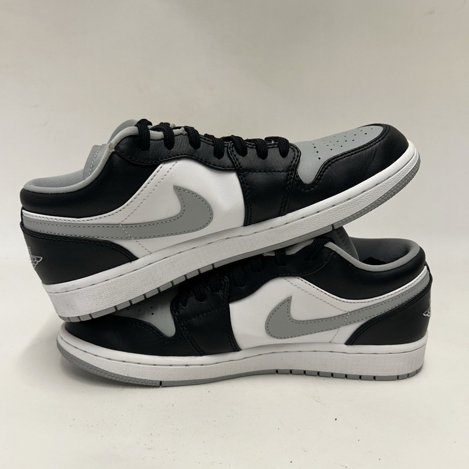 Jordan Brand Nike Air Jordan 1 Low “Smoke Grey/Black Light Grey/White” Size US 8.5 / EU 41-42 - 3 Thumbnail