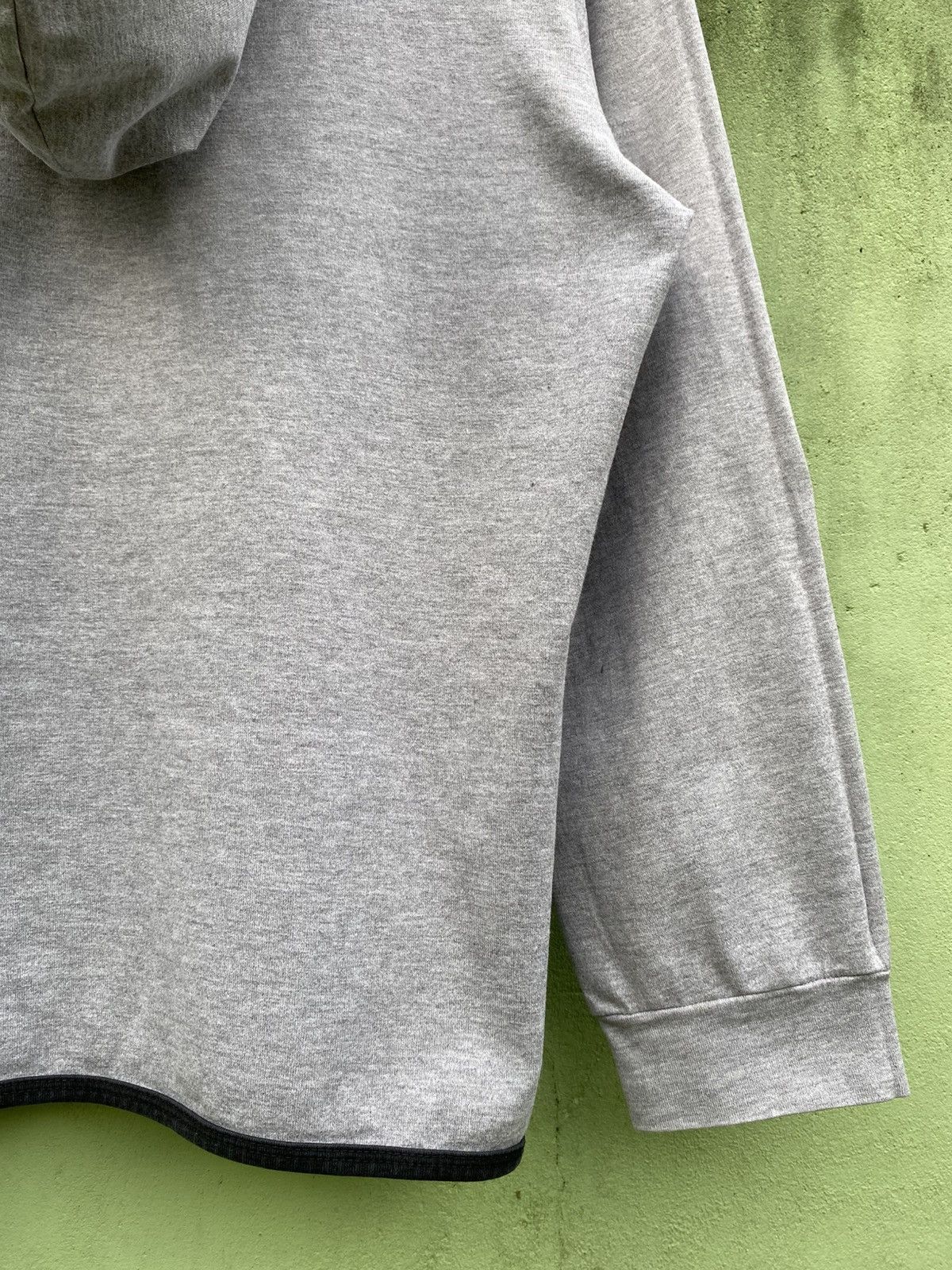 Japanese Brand Japanese Clean Aesthetic V-Neck Hoodie Essential Wear Style Size US L / EU 52-54 / 3 - 12 Thumbnail