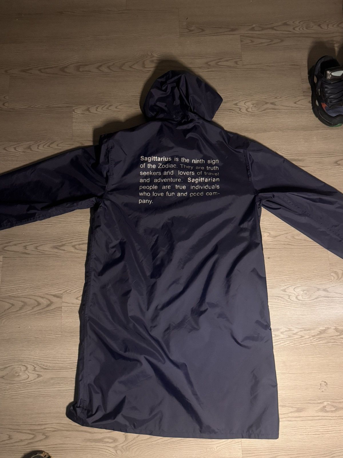 Vetements Vetements 2018 Sagittarius Raincoat Size US M / EU 48-50 / 2 - 1 Thumbnail