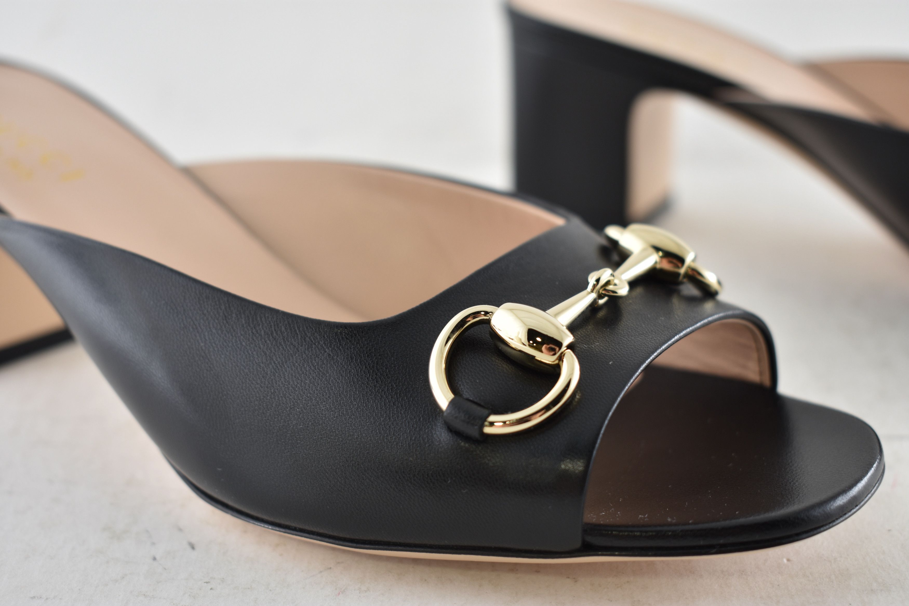 Gucci Gucci Lady Horsebit Leather Gold Block Heel Mule Sandal 37.5 Size US 7.5 / IT 37.5 - 7 Thumbnail
