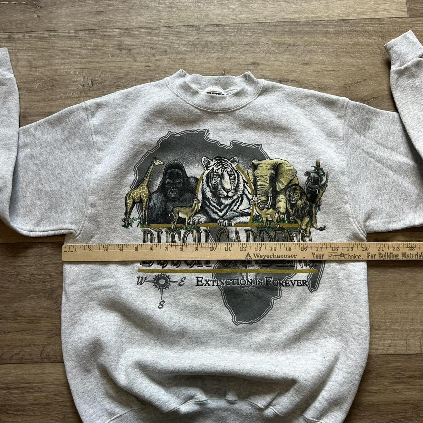 Other Vintage 90s Busch Gardens grey crewneck sweatshirt Size M Size US M / EU 48-50 / 2 - 5 Thumbnail