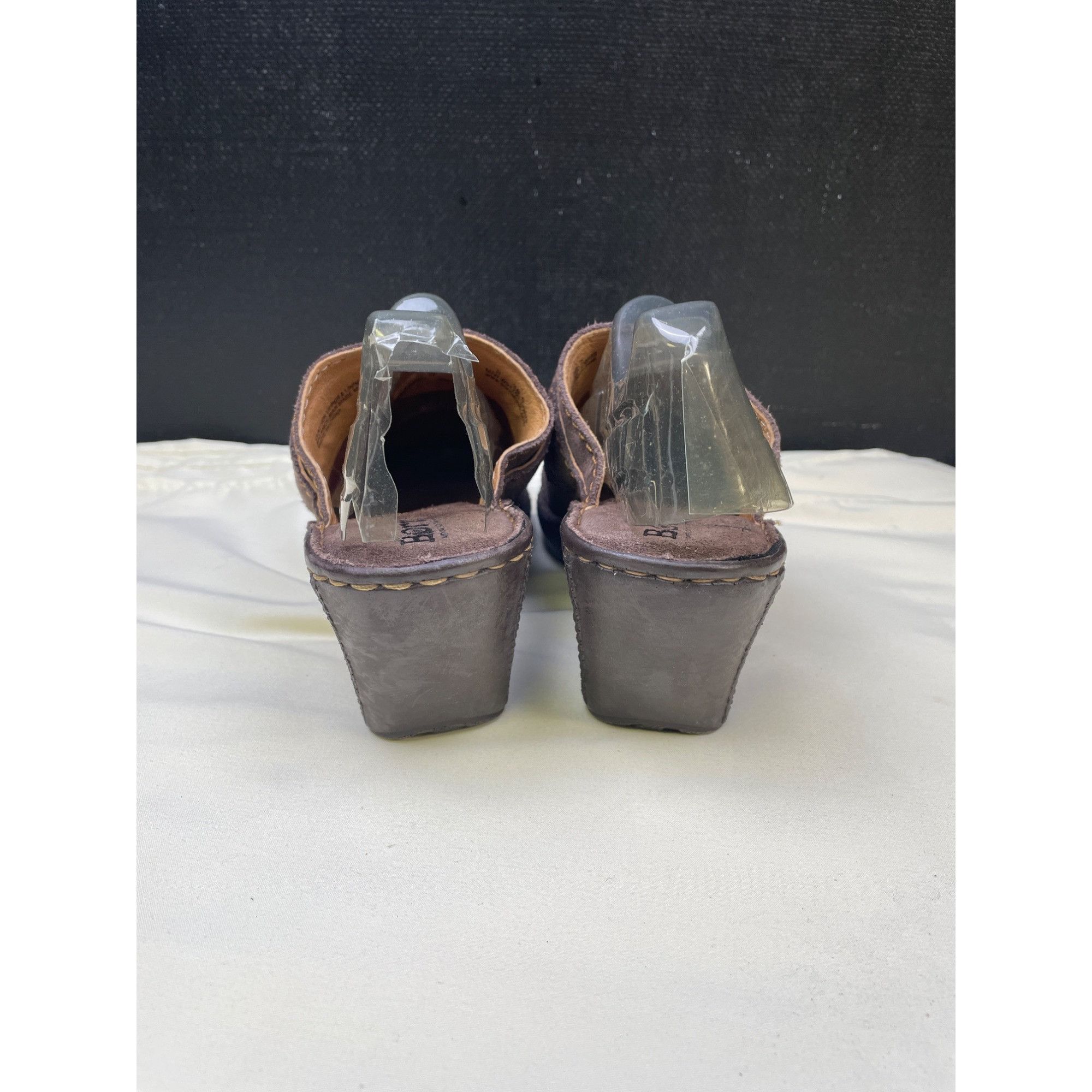 Born Born Womens Brown Suede Clogs Slide Shoes Size 6 SKU 6389 Size US 6 / IT 36 - 4 Thumbnail