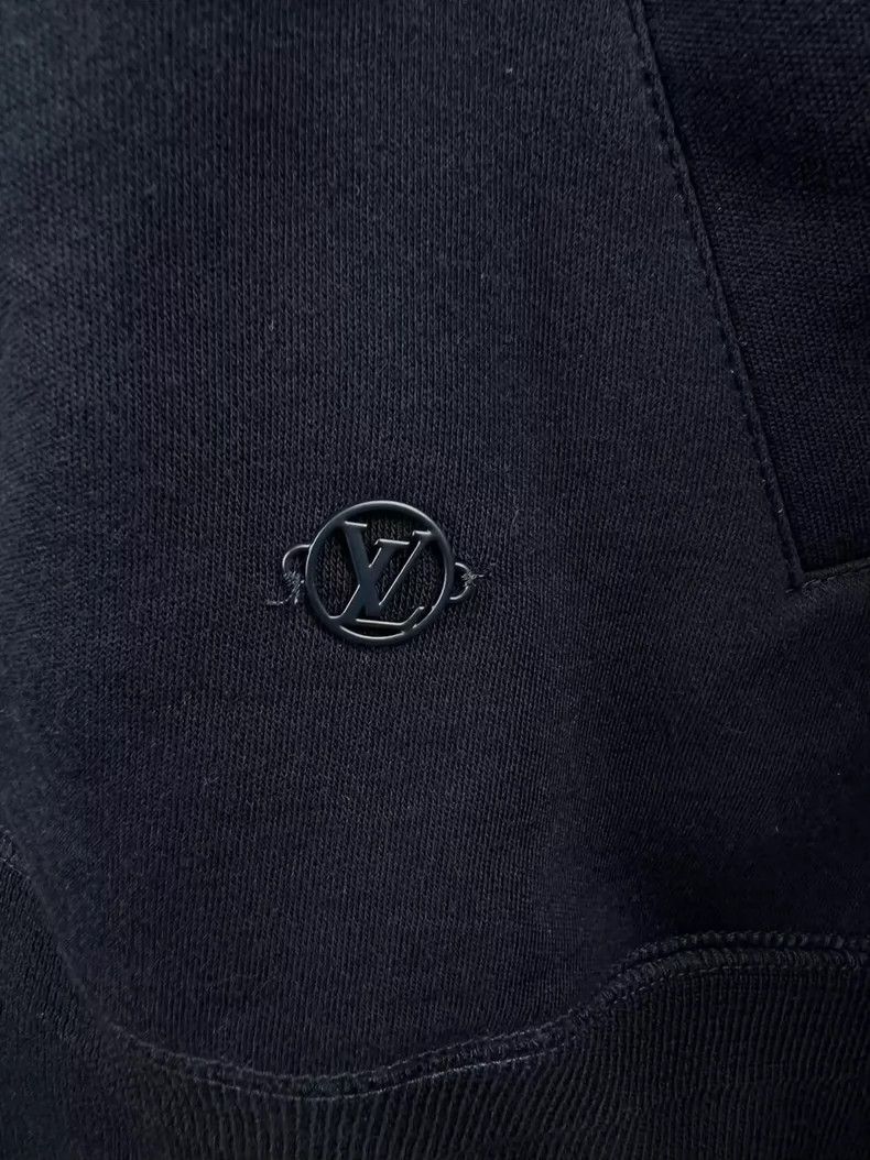 Louis Vuitton louis vuitton size 4l Metal Small LOGO Zip Jacket 2501-Nex Size US M / EU 48-50 / 2 - 5 Thumbnail