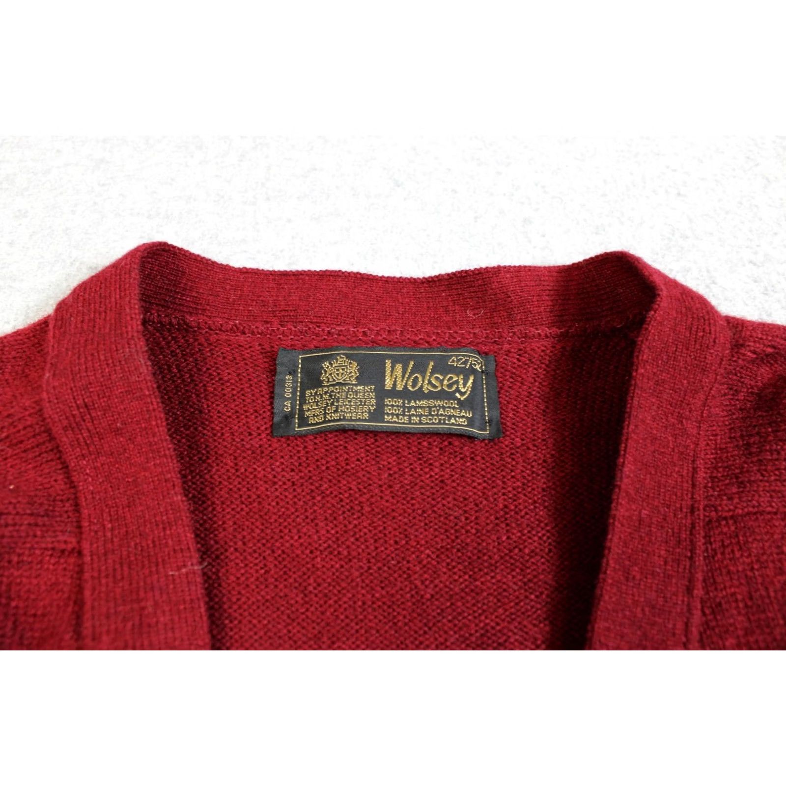 Vintage VINTAGE Wolsey Cardigan Men L Red V-Neck Pockets Knit Wool 100% Lambswool Scotland Heritage for Winter Casual Mens Size US L / EU 52-54 / 3 - 3 Thumbnail