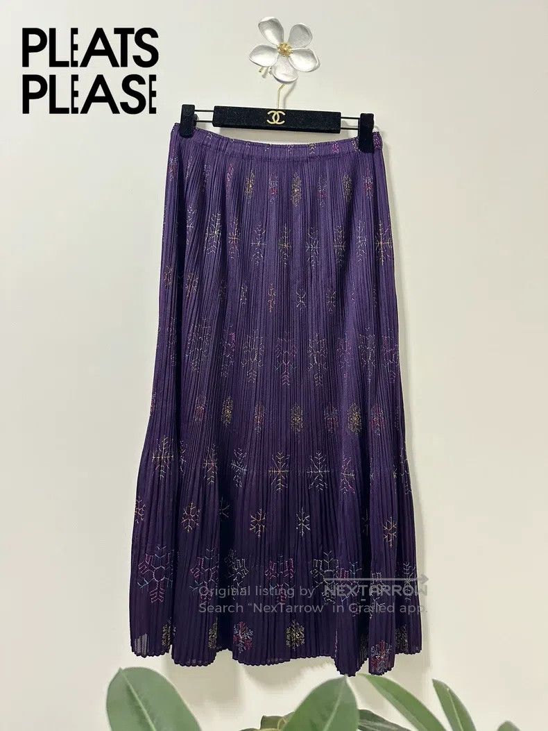 Issey Miyake Issey Miyake size:5 Elegant Purple Midi Skirt Size 22" - 1 Thumbnail