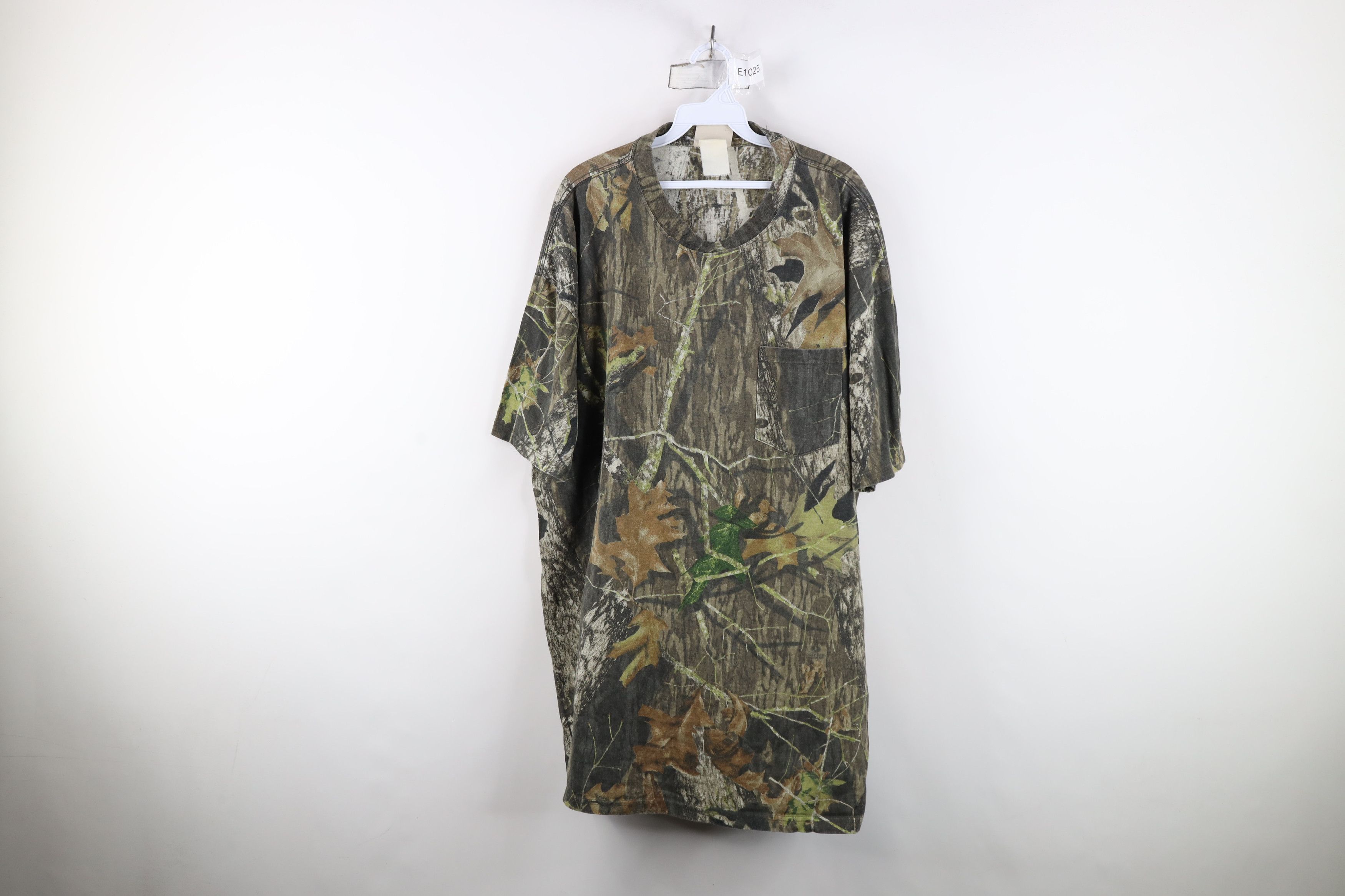 Mossy Oaks Vintage 90s Mossy Oak Camouflage Short Sleeve Pocket T-Shirt Size US XXL / EU 58 / 5 - 1 Thumbnail