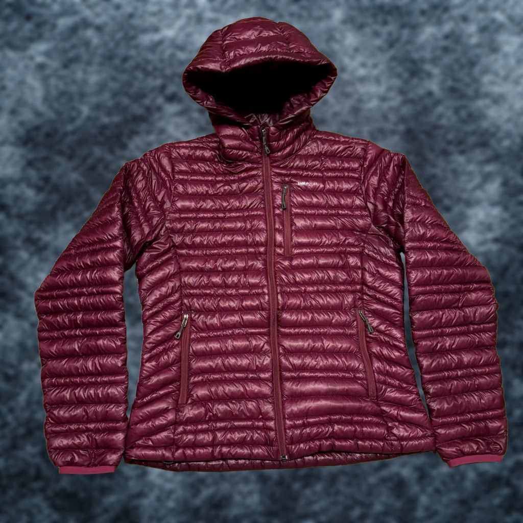 Patagonia Patagonia Ultralight Down Puffer Full Zip Hoody Women’s Small Purple/Red Jacket Lot Womens Regular Size S Zip Hooded Quilted Logo Outdoor Vintage: No Size S / US 4 / IT 40 - 1 Thumbnail
