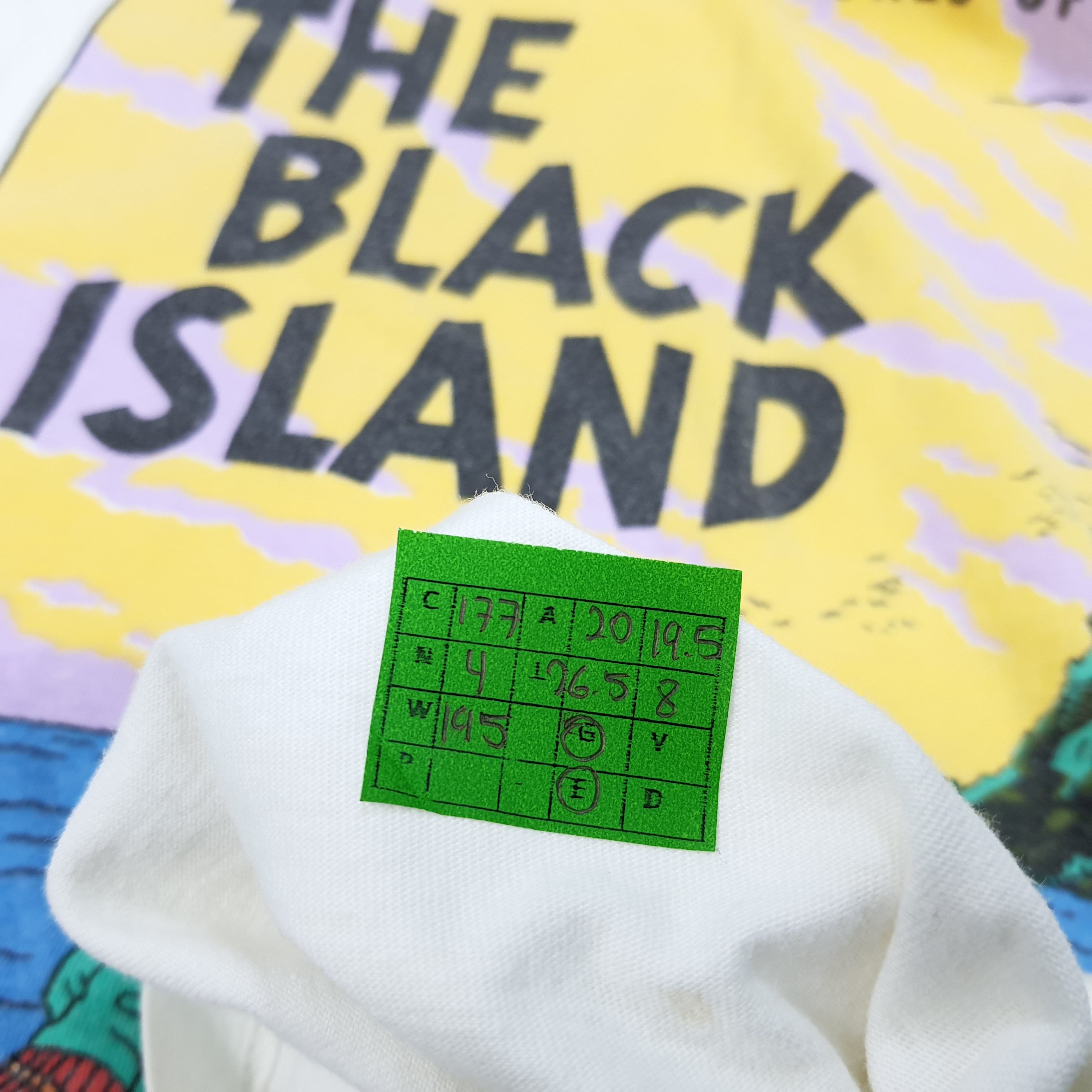 Vintage Vintage The Adventure of Tintin The Black Island Tshirt Size US M / EU 48-50 / 2 - 6 Thumbnail