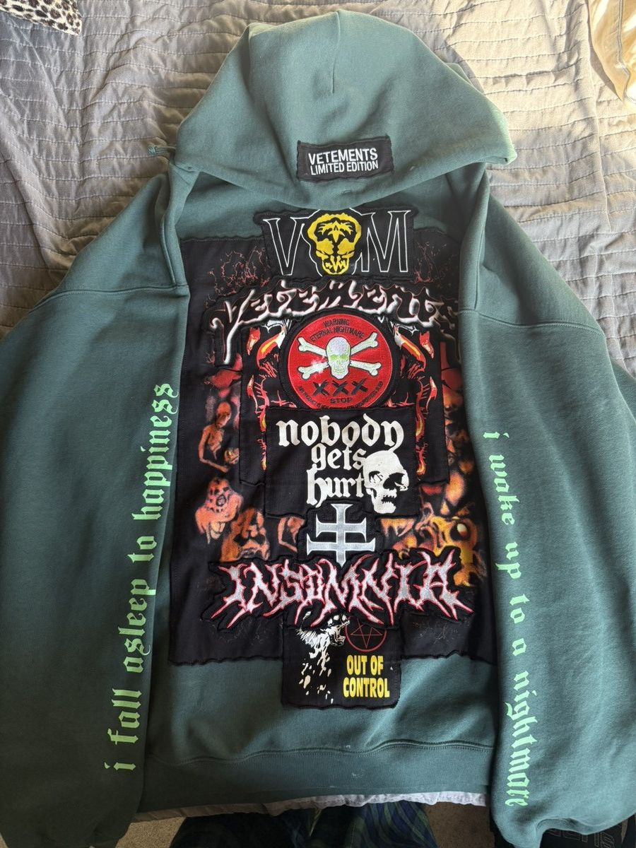 Vetements Vetements Metal Patch Hoodie Size US M / EU 48-50 / 2 - 1 Thumbnail
