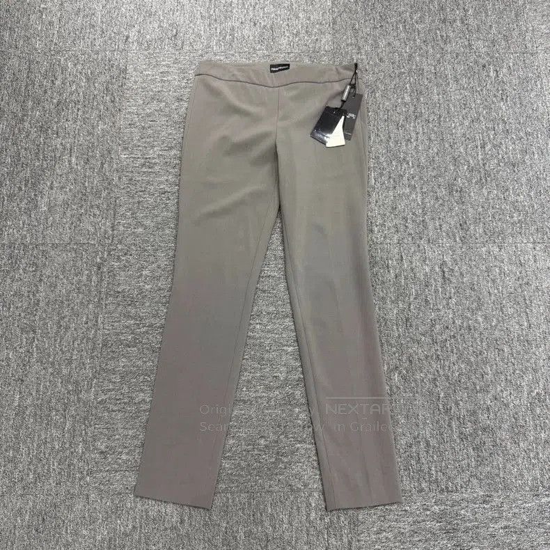 Emporio Armani Emporio Armani Gray Wool Casual Pants. Size US 42 / EU 58 - 2 Thumbnail