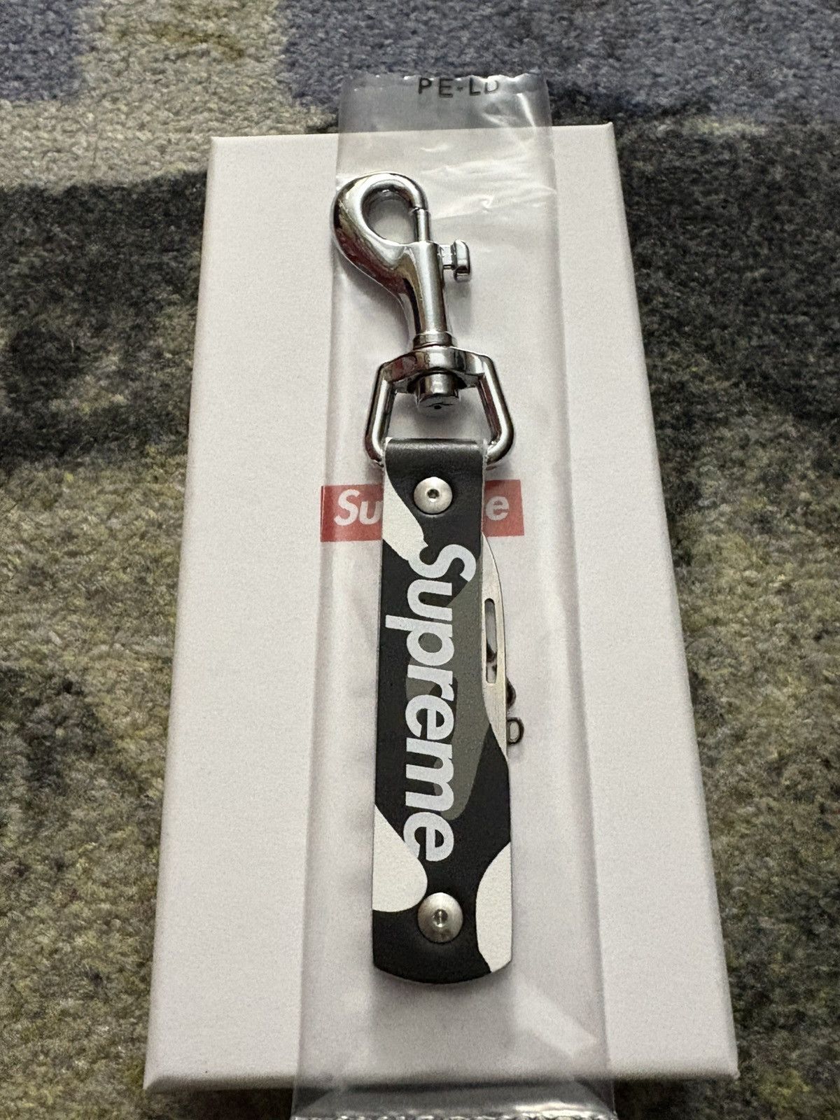 Supreme Supreme Leather Clip Knife Snow Camo | Grailed