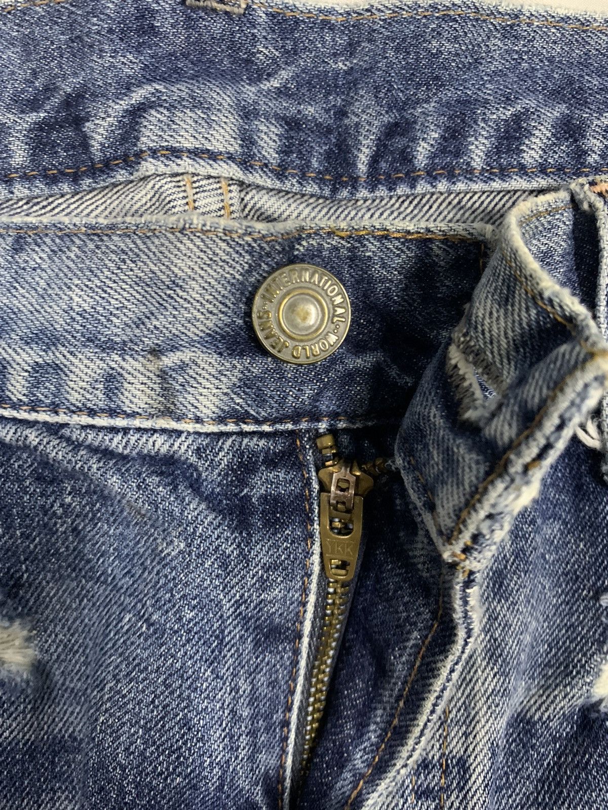 Japanese Brand Vintage Japanese RNA Inc Regular Straight Distressed Jeans Size US 34 / EU 50 - 4 Thumbnail