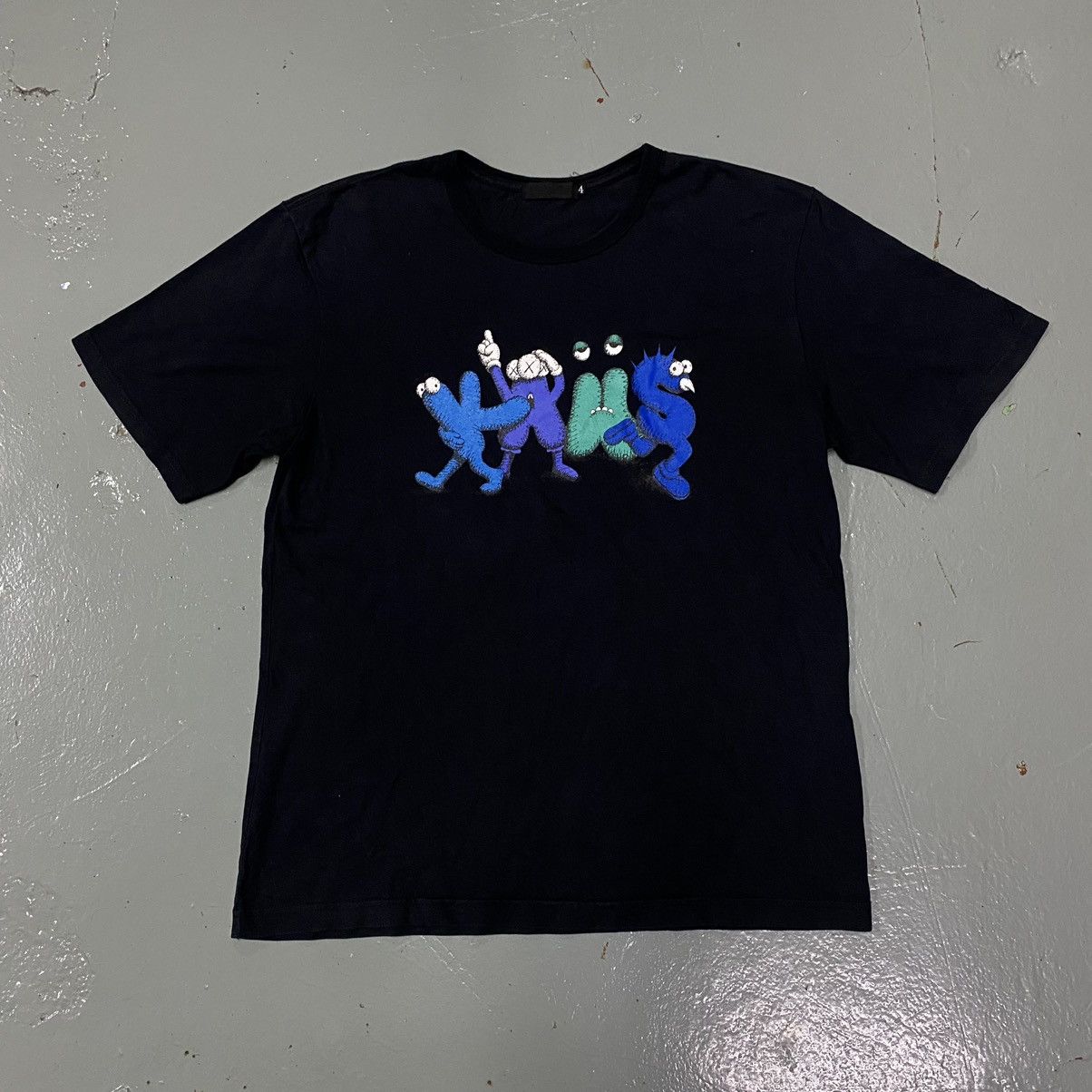 Kaws × Original Fake × Vintage Original Fake Kaws Art Tee Vtg Hoodie Size US L / EU 52-54 / 3 - 2 Thumbnail