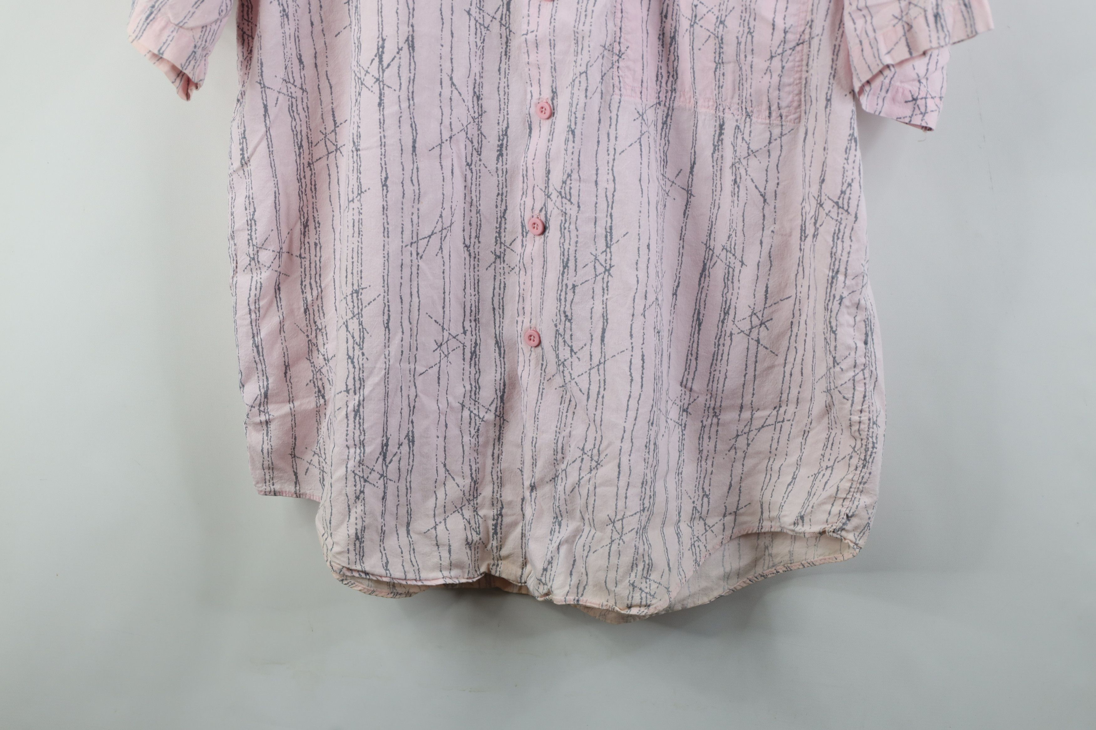 Vintage Vintage 90s Streetwear Abstract Surf Button Shirt Pink USA Size US L / EU 52-54 / 3 - 3 Thumbnail
