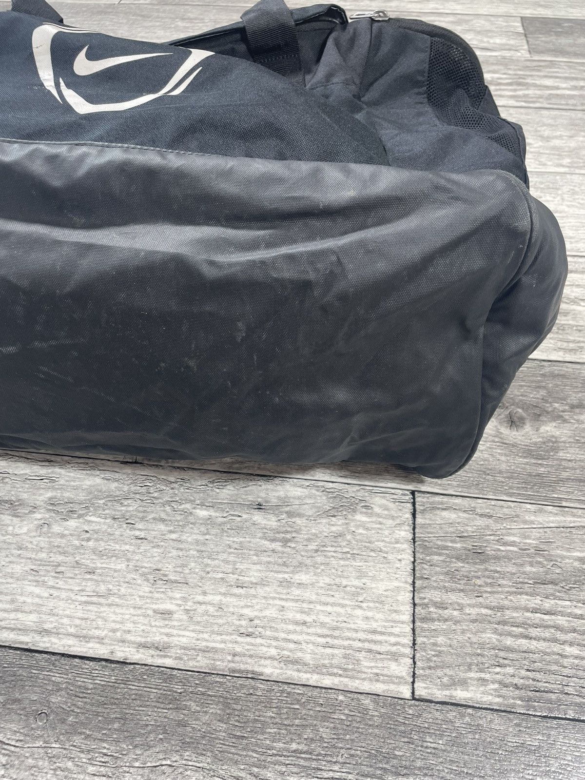 Nike Vintage Nike 2000s Sportswear Gym Big Bag Size ONE SIZE - 5 Thumbnail