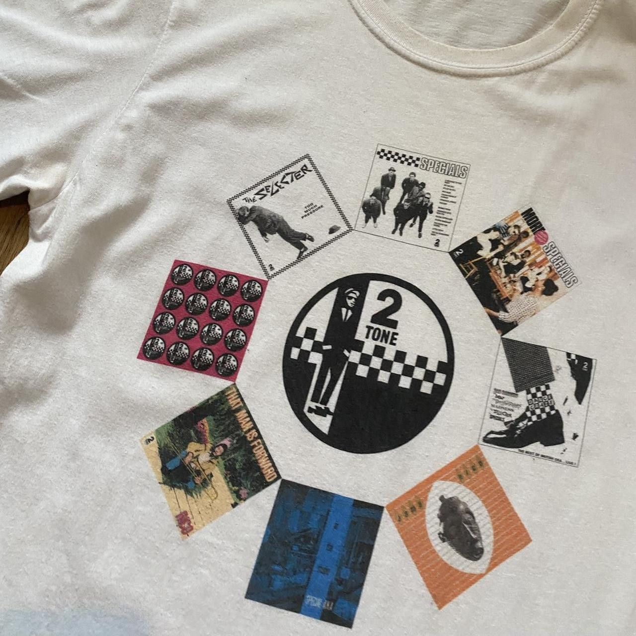 Gildan White and black The Clash Music Albums Size US M / EU 48-50 / 2 - 1 Thumbnail
