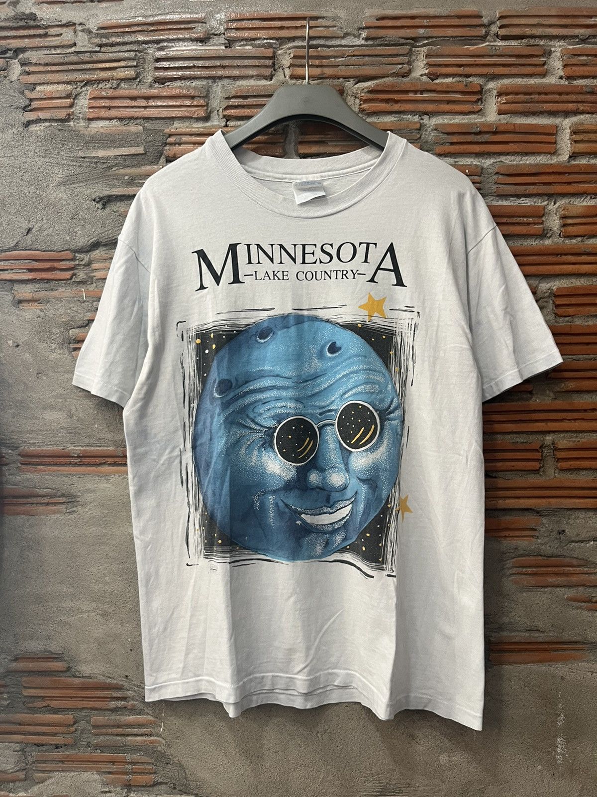 Arts & Science Vintage Artwork MINNESOTA Lake Country Blue Moon 90’s Tshirt Size US L / EU 52-54 / 3 - 2 Thumbnail