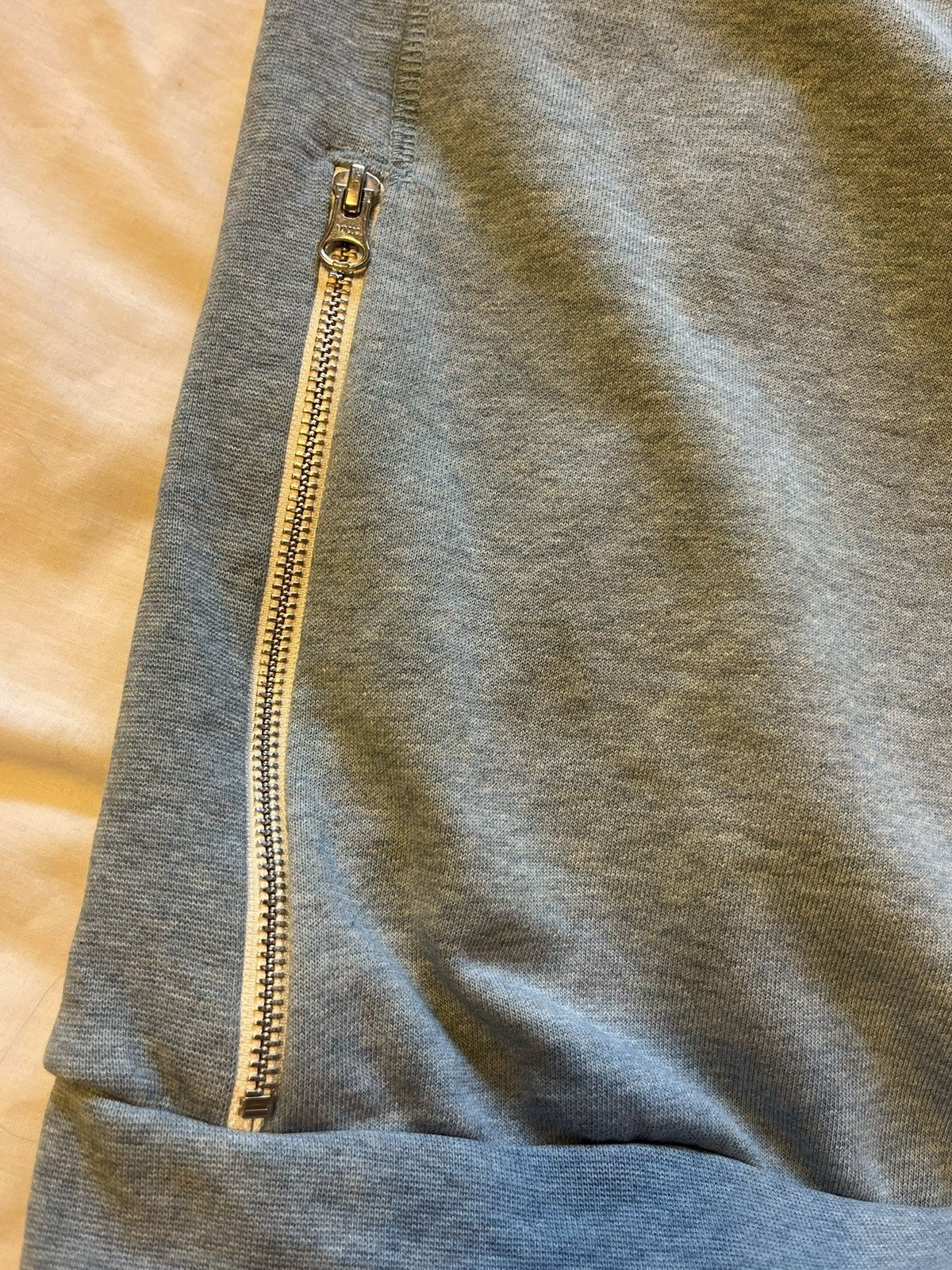 Nike Worn by D1 basketball player 6’8” 210 pounds Size US L / EU 52-54 / 3 - 5 Thumbnail