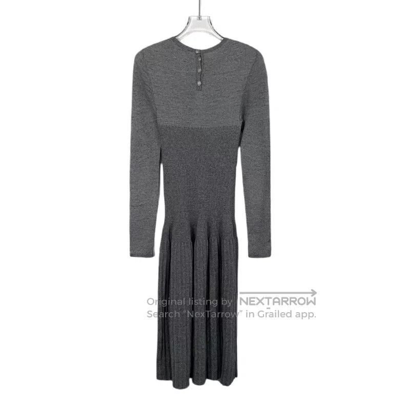 Chanel Chanel Gray cotton round-neck long-sleeved knitted dress Size XS / US 0-2 / IT 36-38 - 2 Thumbnail