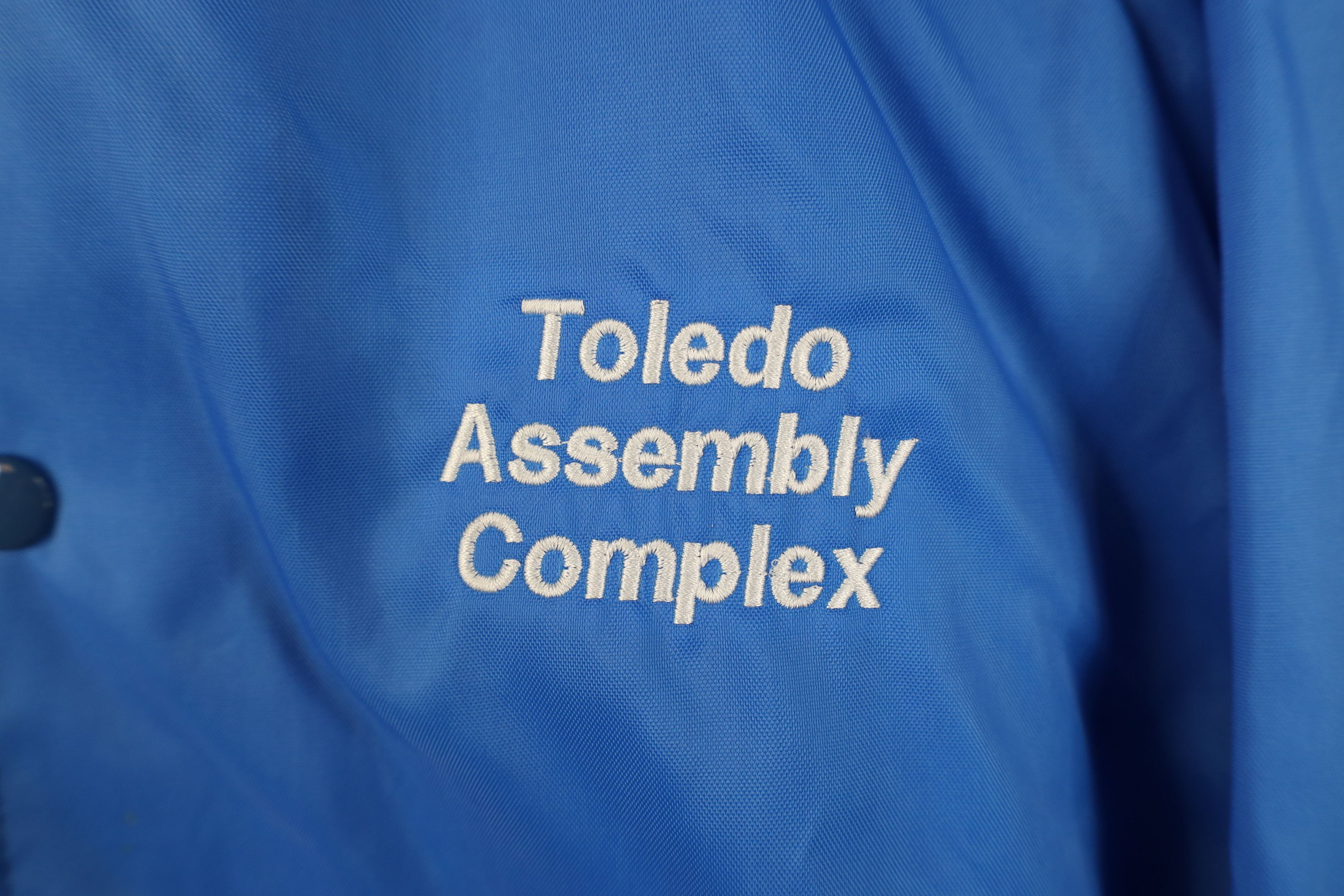 Vintage Vintage 90s Jeep Motor Co Assembly Satin Bomber Jacket USA Size US M / EU 48-50 / 2 - 4 Thumbnail