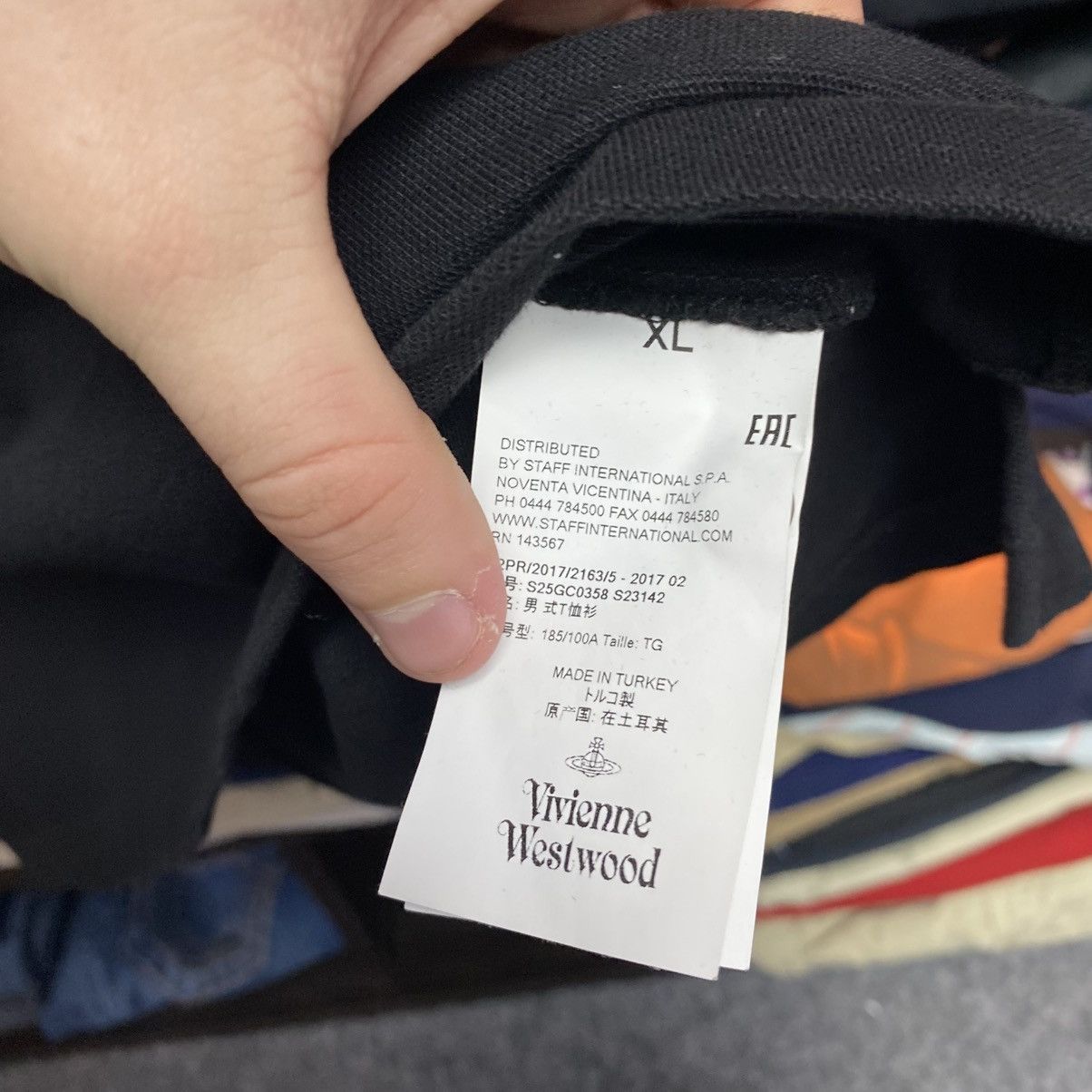Vivienne Westwood Luxury Vivienne Westwood Small Logo streetwear tee size XL Size US XL / EU 56 / 4 - 7 Thumbnail
