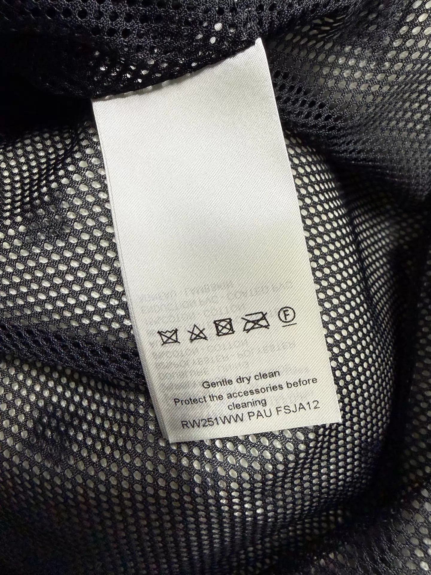 Louis Vuitton Louis Vuitton Teddy 25 B&W Panda Ombre Allover 36 99 New Size XS / US 0-2 / IT 36-38 - 6 Thumbnail