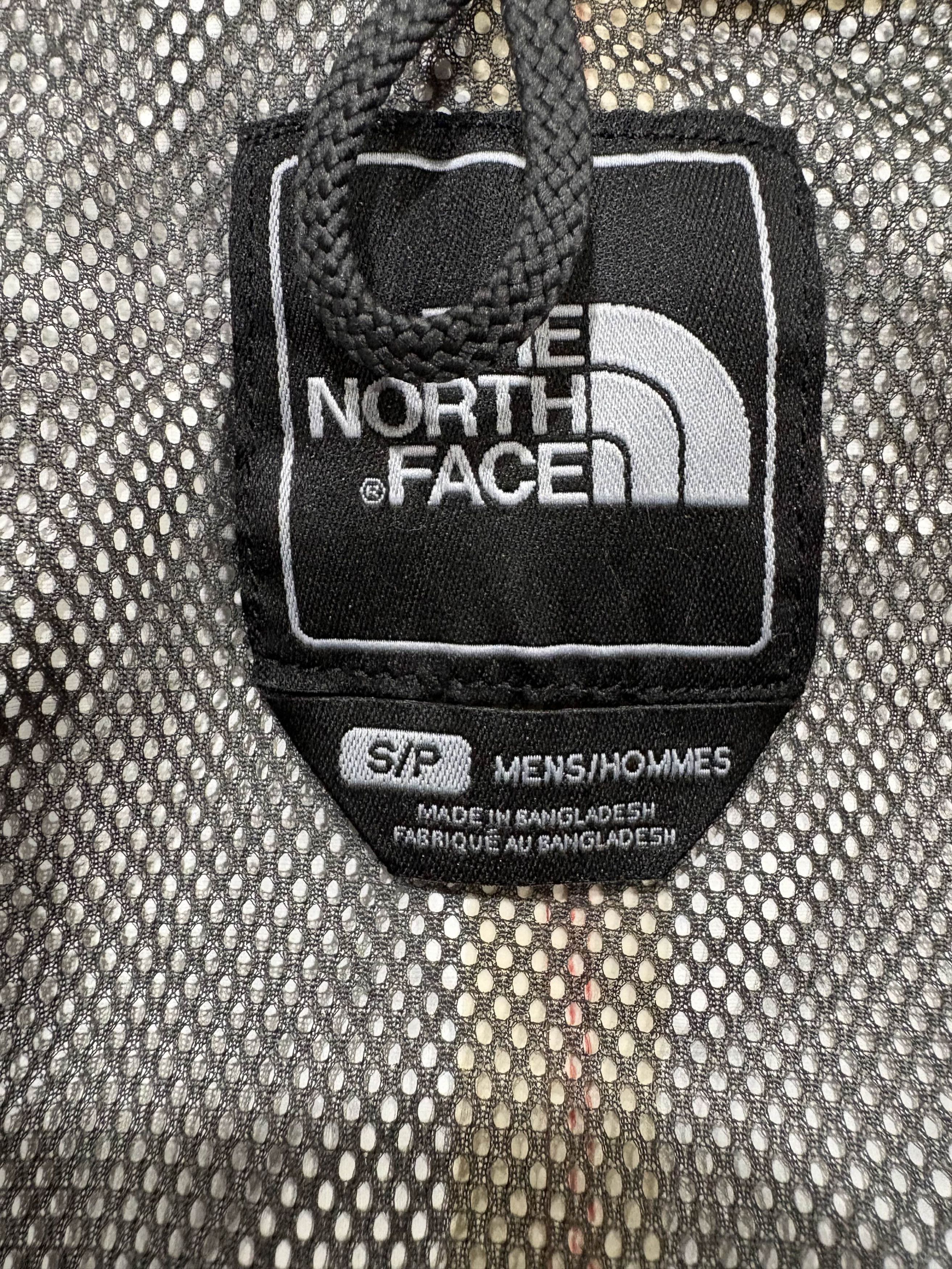 The North Face Classic Pre-2010s The North Face Hyvent Rain Jacket Red Size US S / EU 44-46 / 1 - 5 Thumbnail