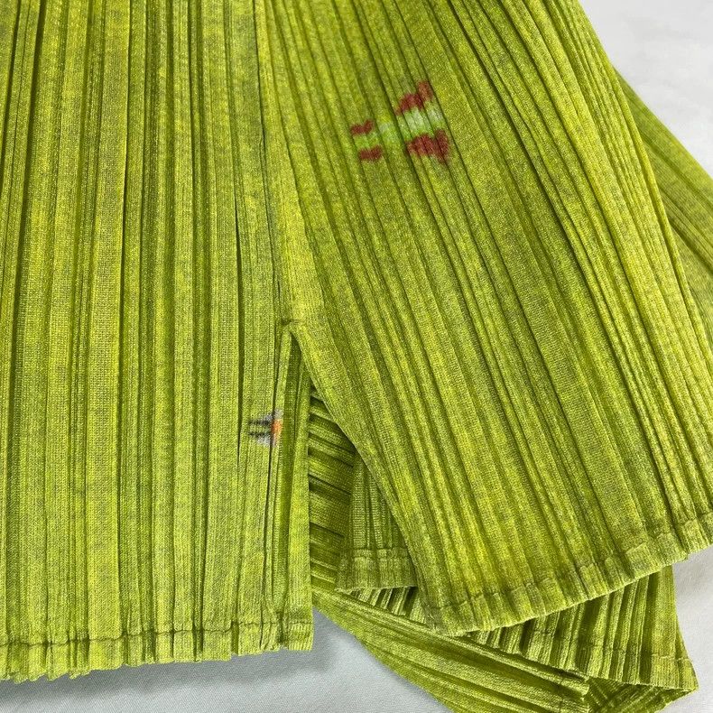 Issey Miyake Issey Miyake size:3 Green watercolor pleated dress Size XS / US 0-2 / IT 36-38 - 4 Thumbnail