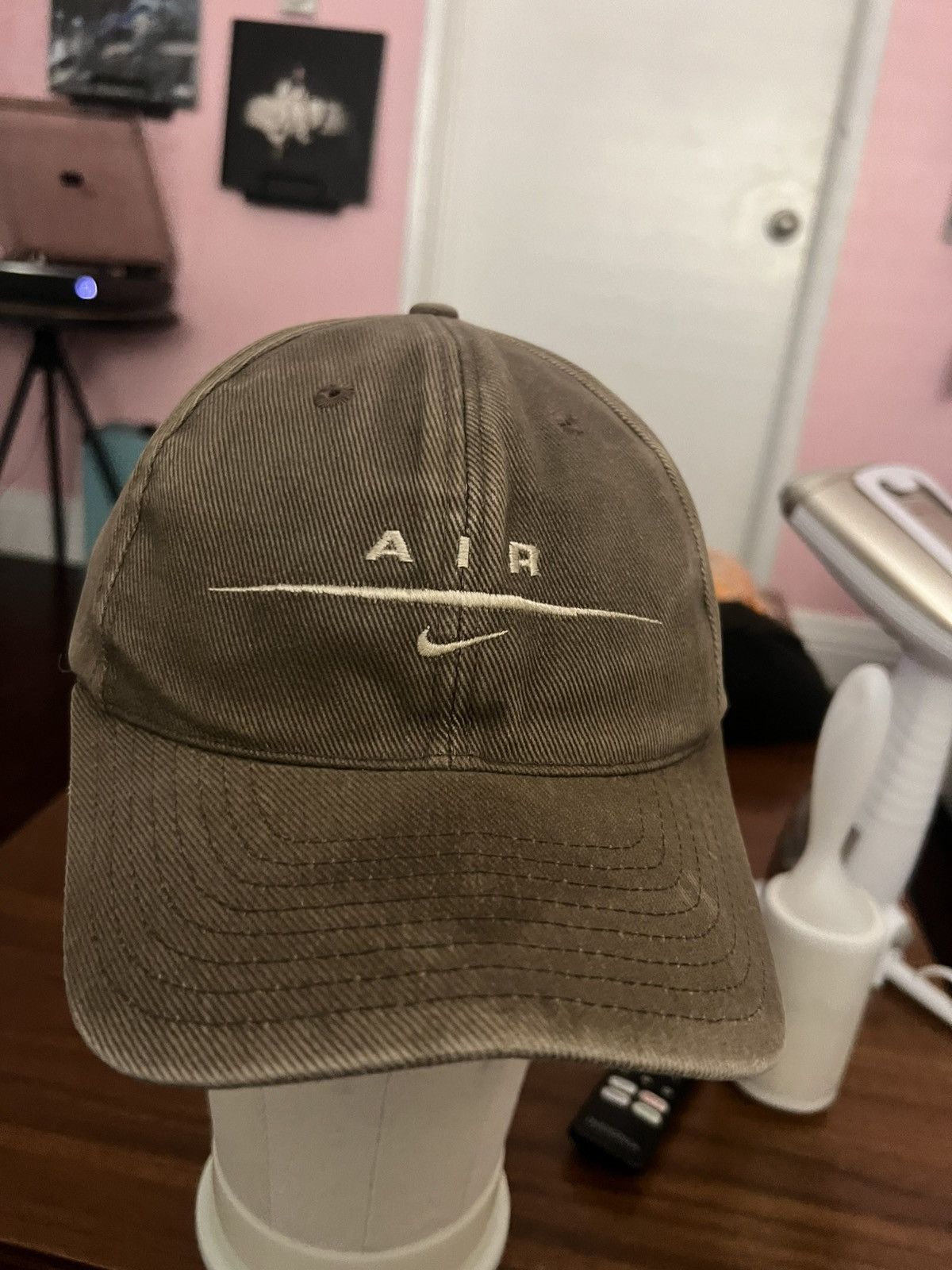 Nike Vintage 90s Nike Strap Back Hat Distressed/Worn Size ONE SIZE - 2 Thumbnail