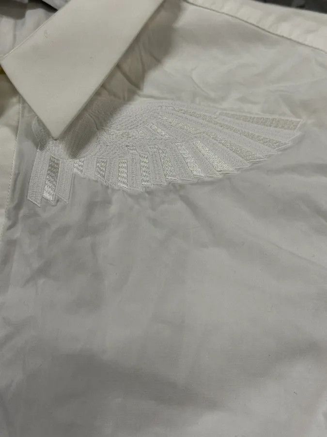 Givenchy SS2017 Givenchy Embroided Wings White Shirt by Riccardo Tisci Size US L / EU 52-54 / 3 - 8 Thumbnail